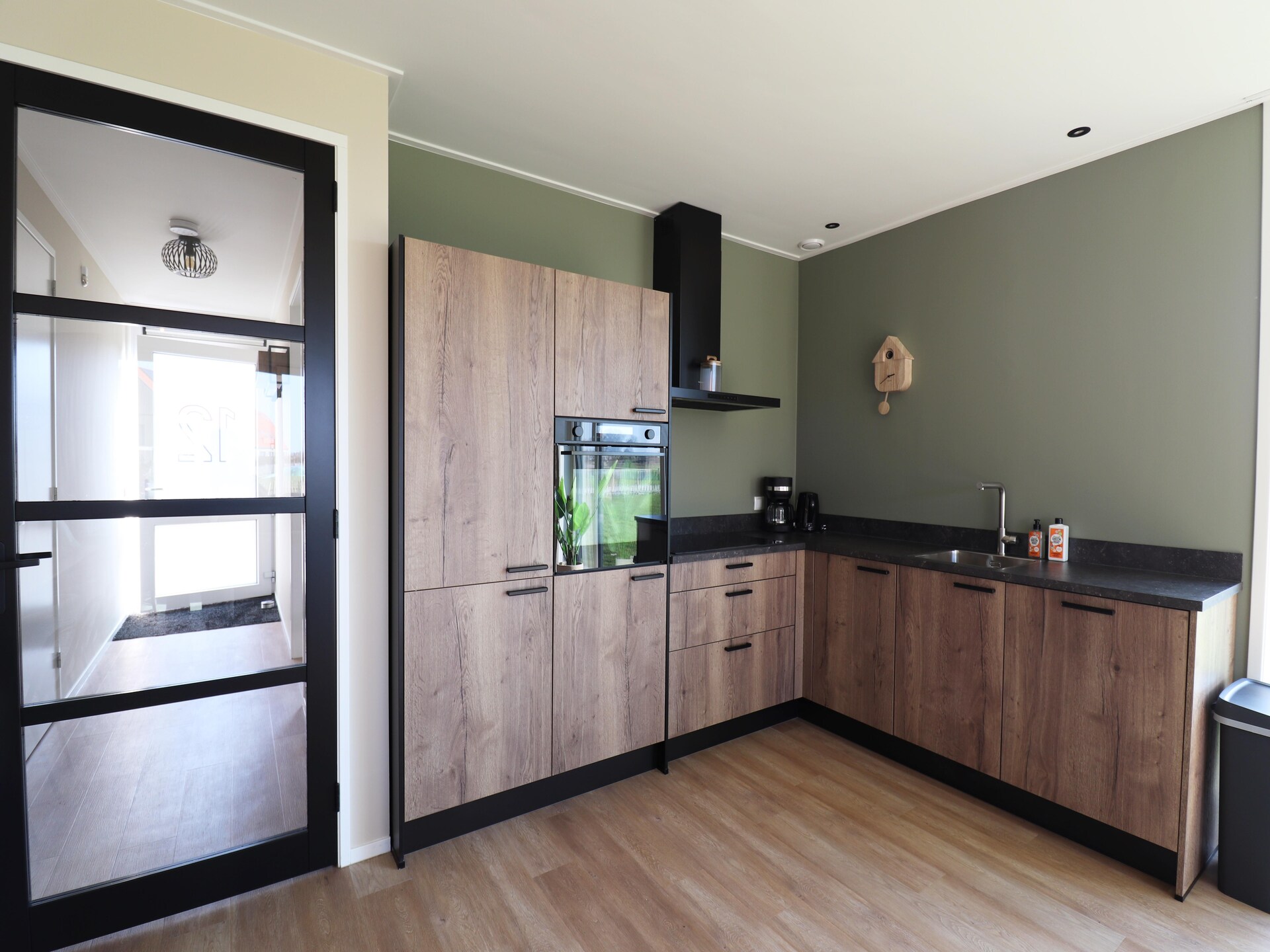 Moderne villa op het Friese platteland met golfbaan en laadpalen - foto 4