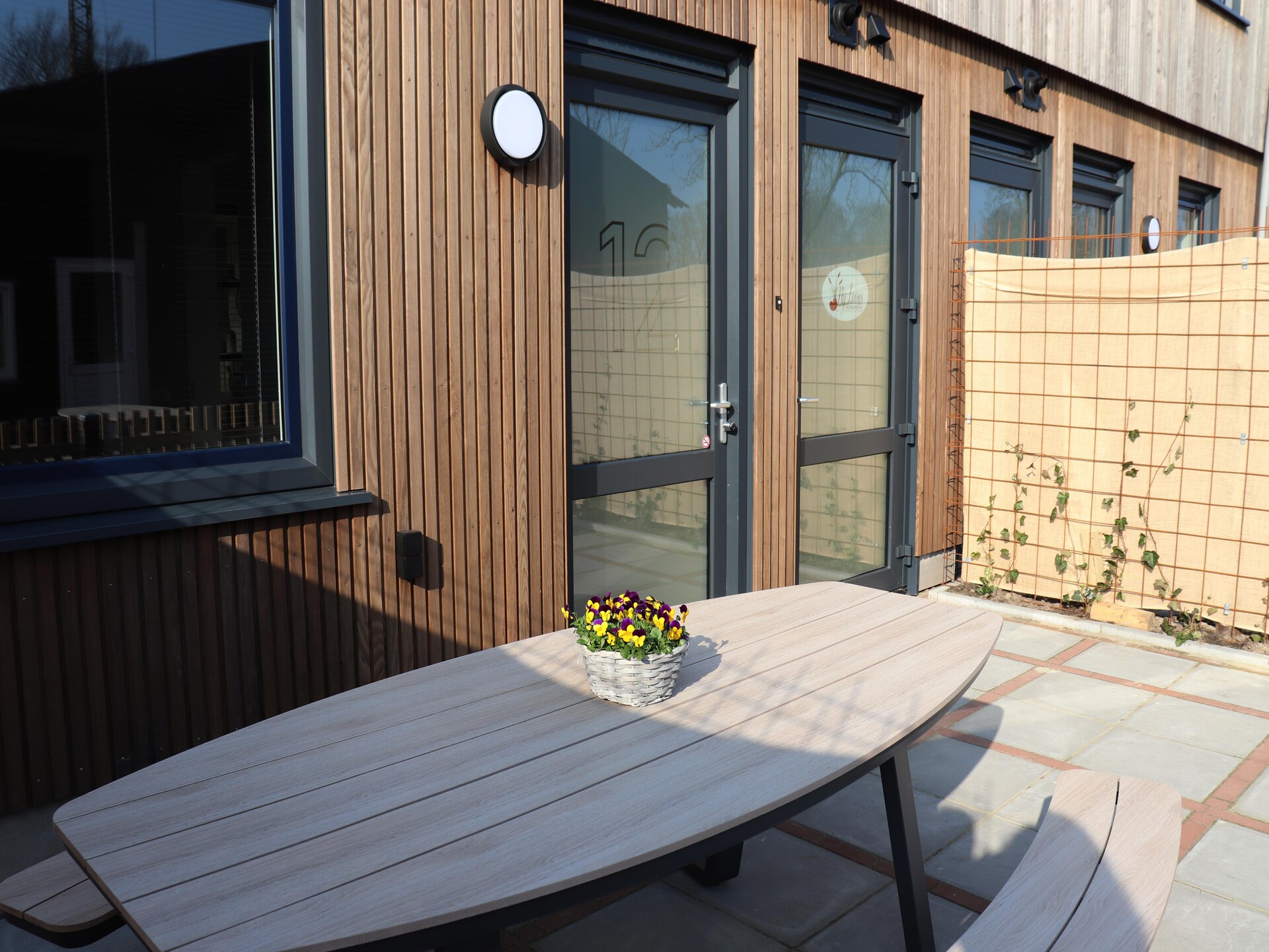 Moderne villa op het Friese platteland met golfbaan en laadpalen - foto 32