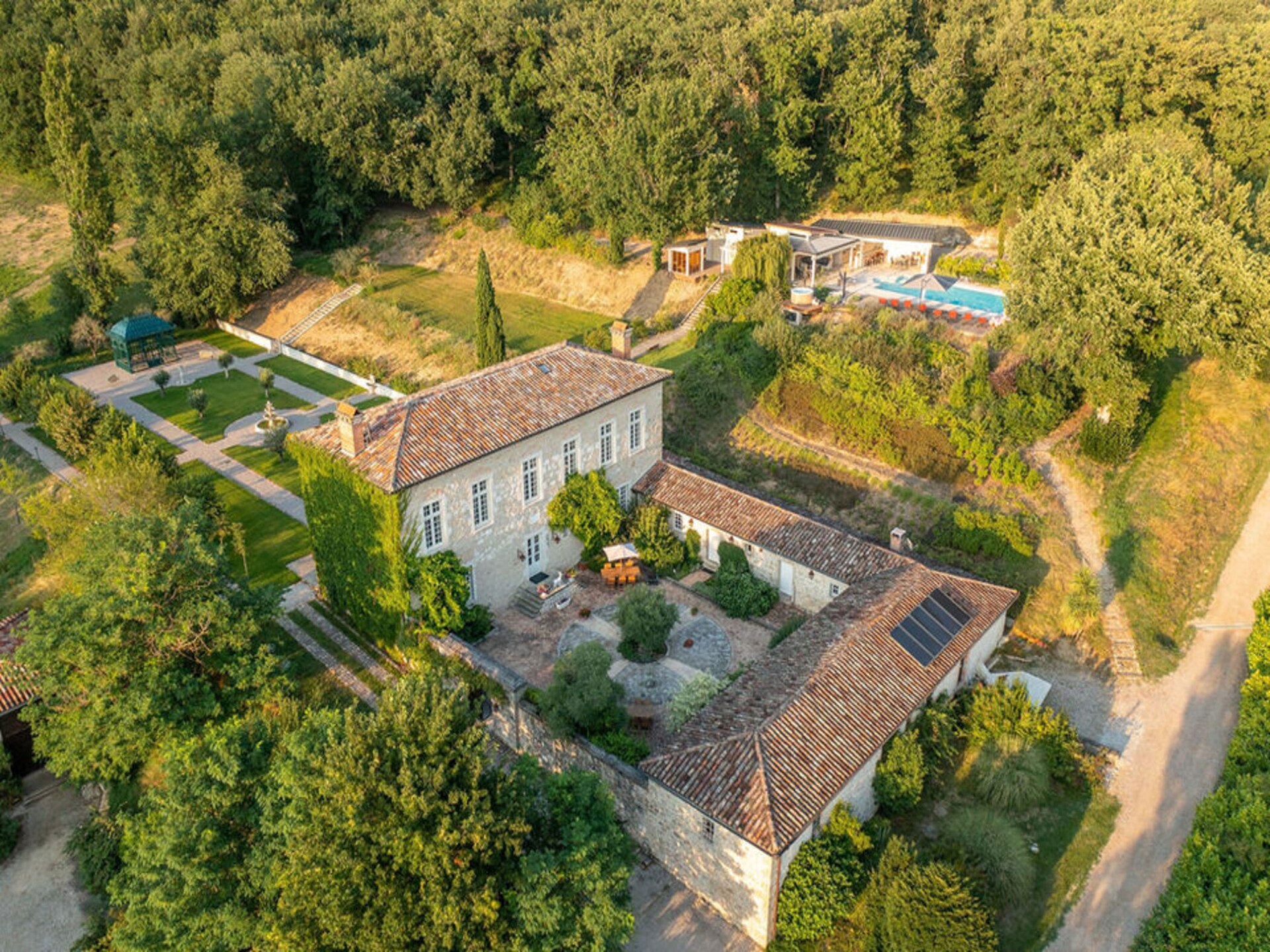 Luxe villa voor 16 personen met privé spa, speelkamer en zwembad in Damiatte - foto 26