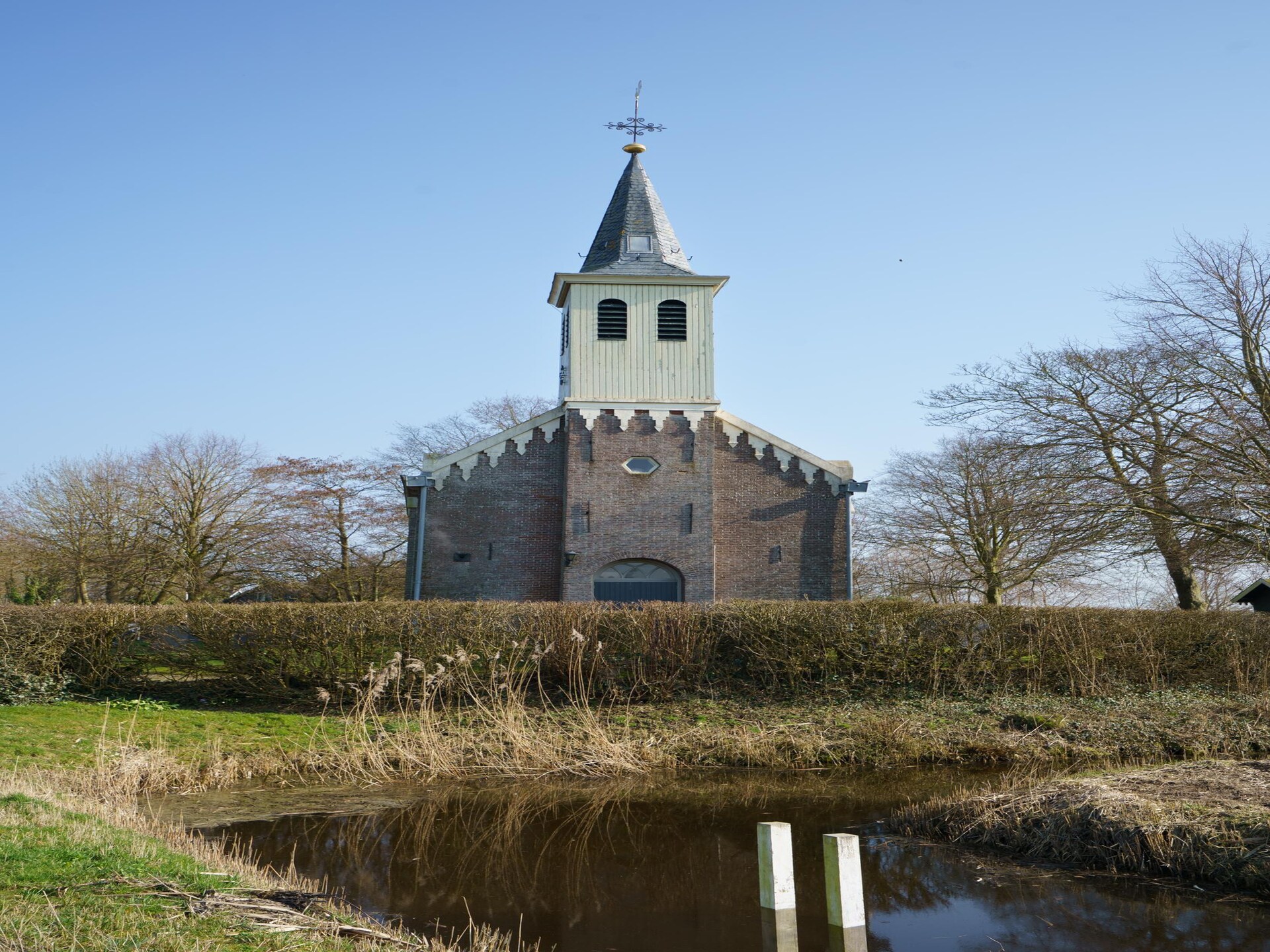 Woonboot Meerzicht: sfeervol vakantieverblijf aan het water in Friesland - foto 23