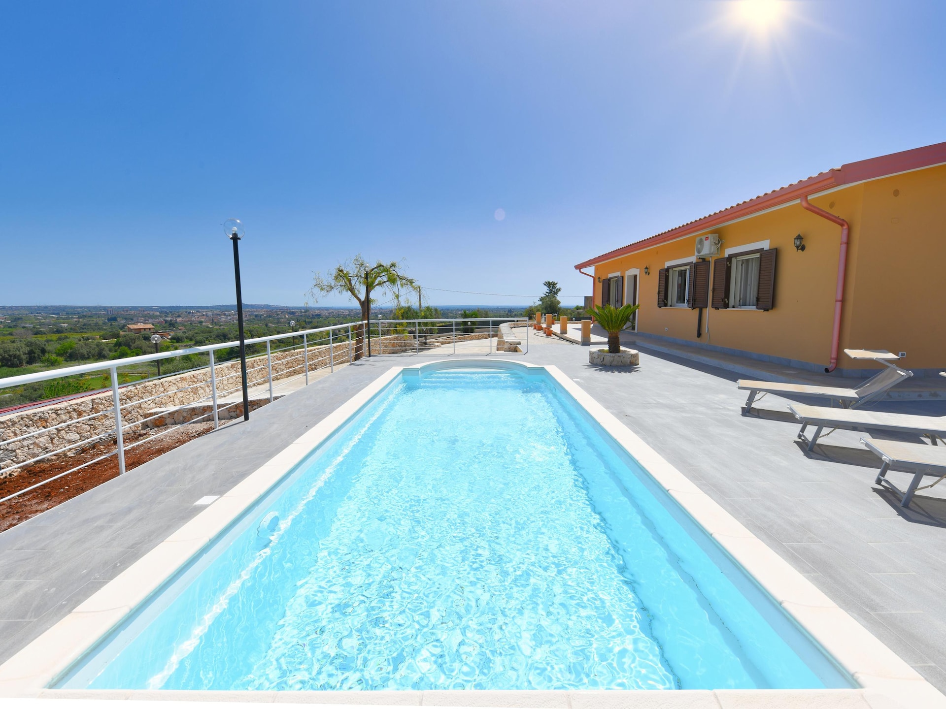 Privézwembad en weids uitzicht in vakantiehuis in Floridia - foto 43