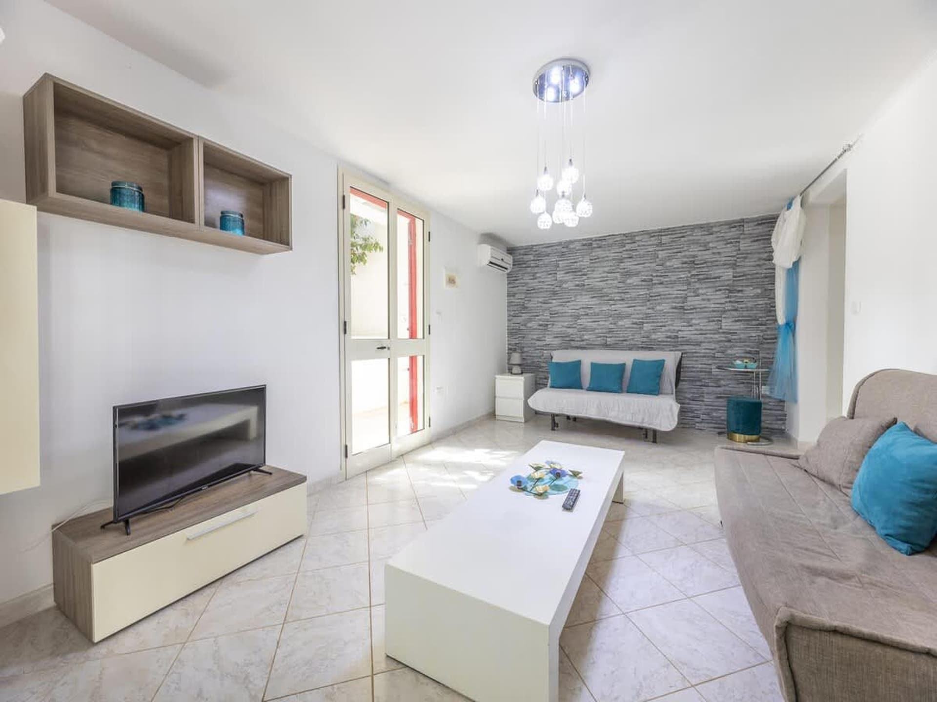 Luxe villa met zwembad op 50 meter van het strand in Gallipoli - foto 2