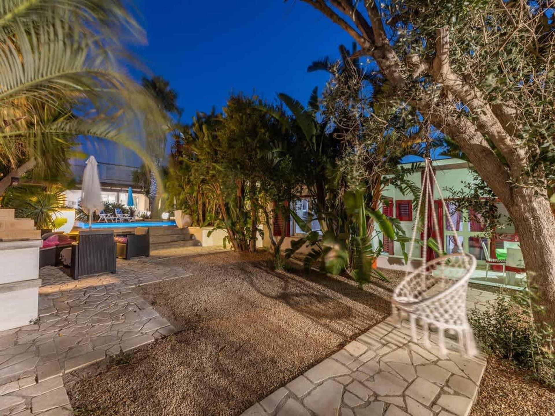 Luxe villa met zwembad op 50 meter van het strand in Gallipoli - foto 35