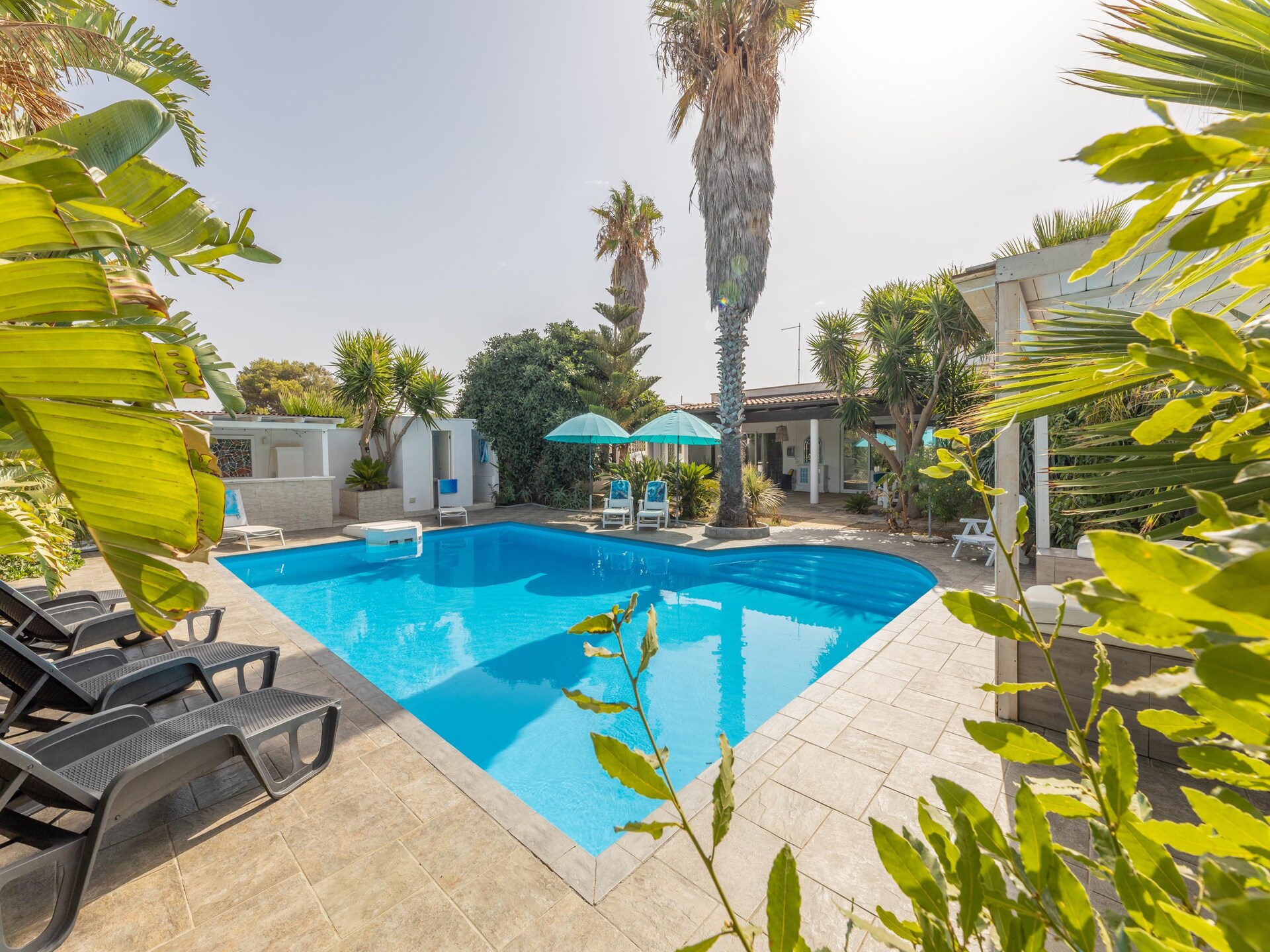 Luxe villa met zwembad op 50 meter van het strand in Gallipoli - foto 91