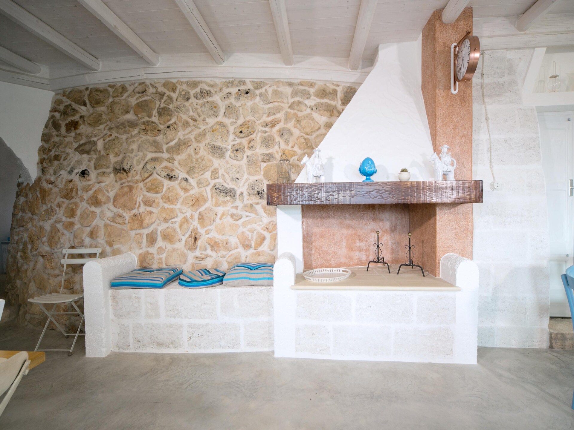 Vrijstaande trullo met privézwembad en jacuzzi op 1,5 km van zee in Racale - foto 38