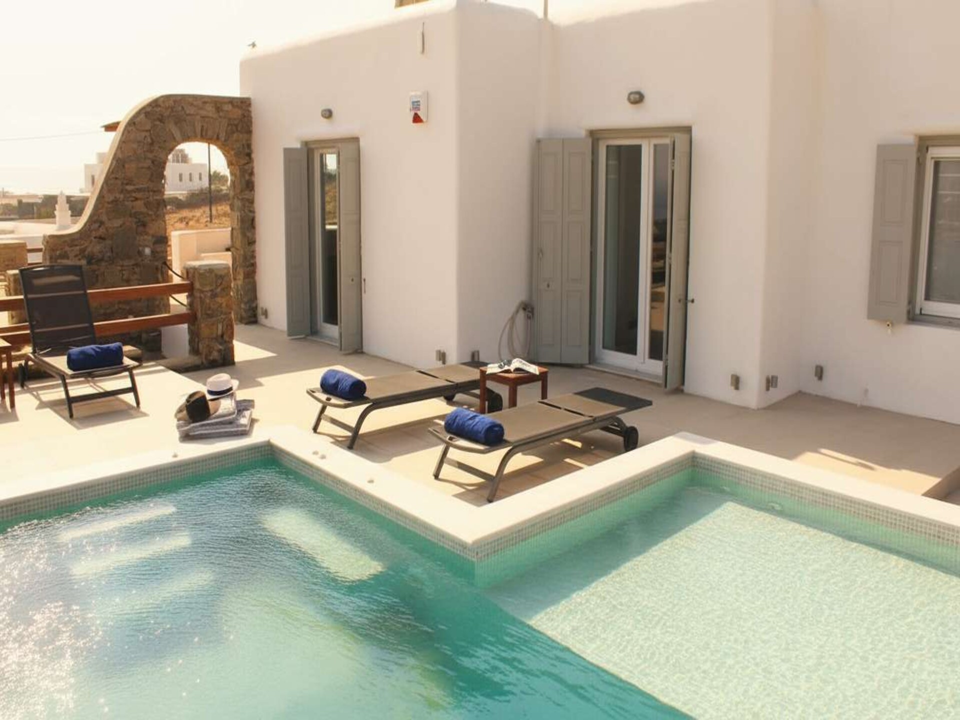 Luxe villa met privézwembad en panoramisch zeezicht in Kalafatis - foto 7