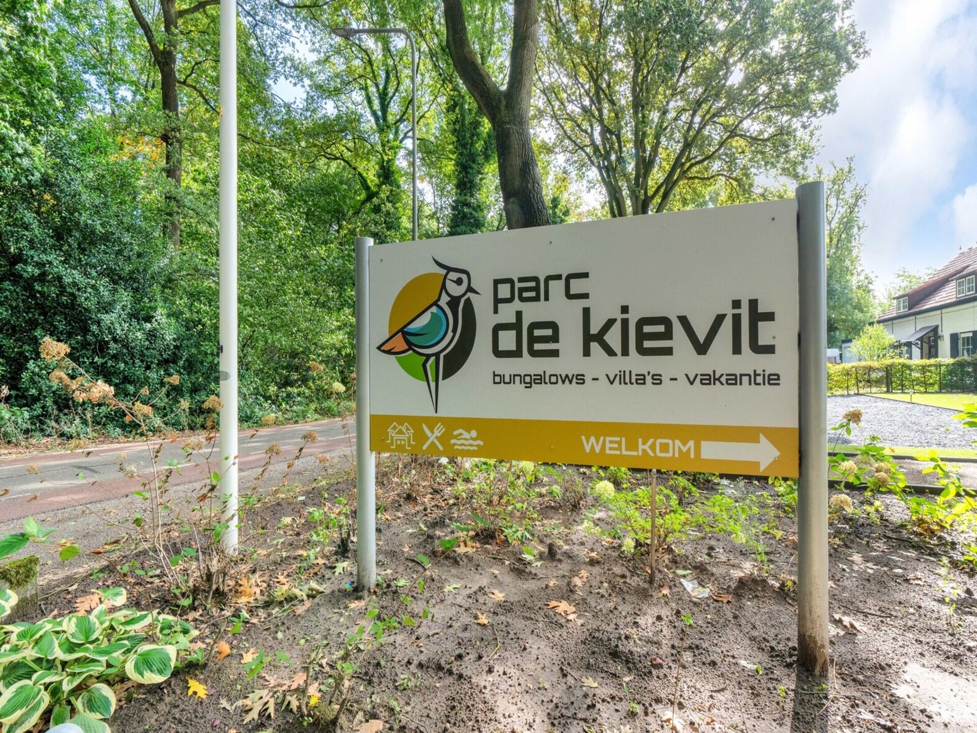 Luxe rietgedekte boerderij aan vijver met airconditioning in Baarle-Nassau - foto 18