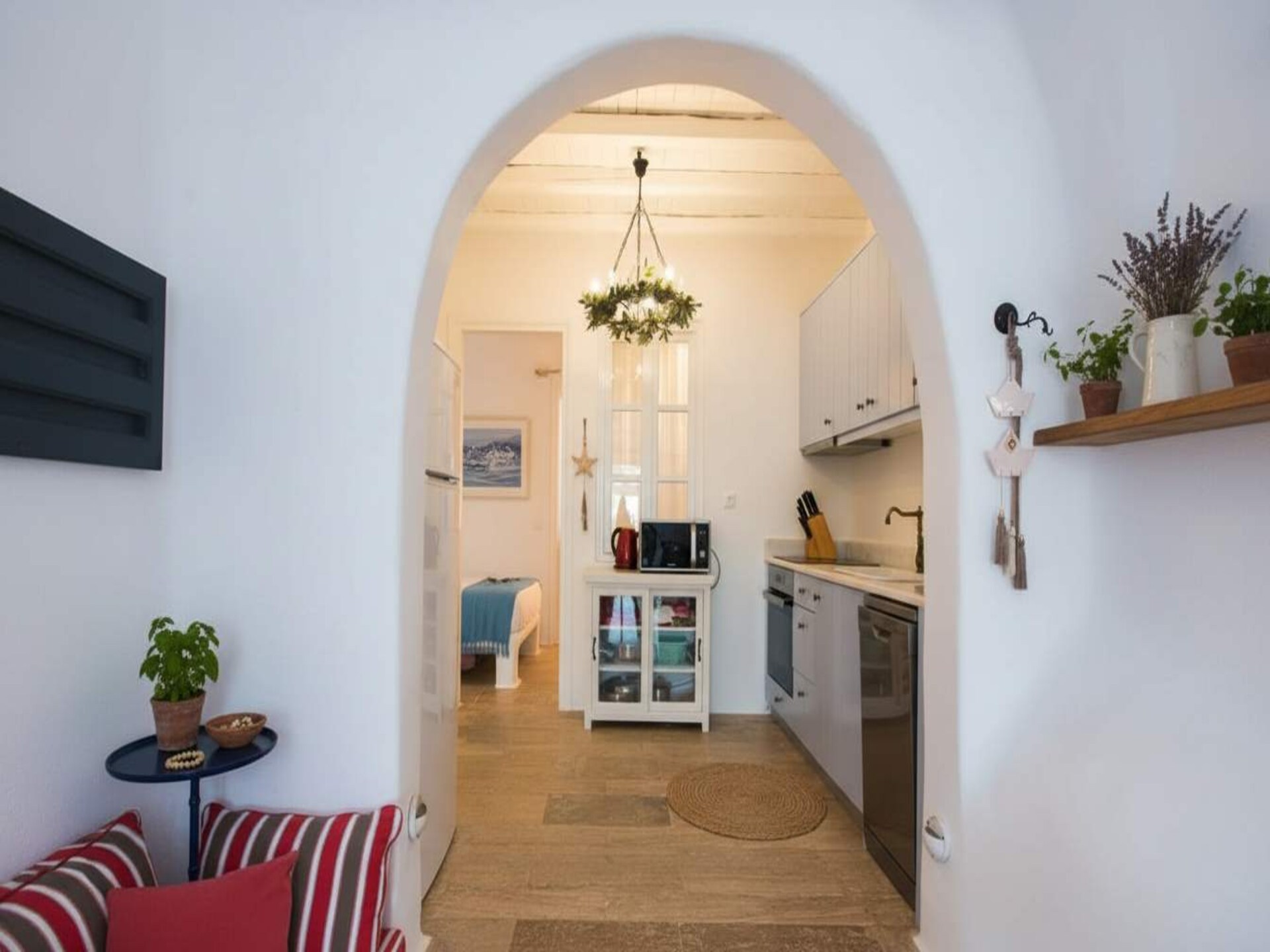 Stijlvol appartement bij Ornos met zwembad en uitzicht op zee - foto 18