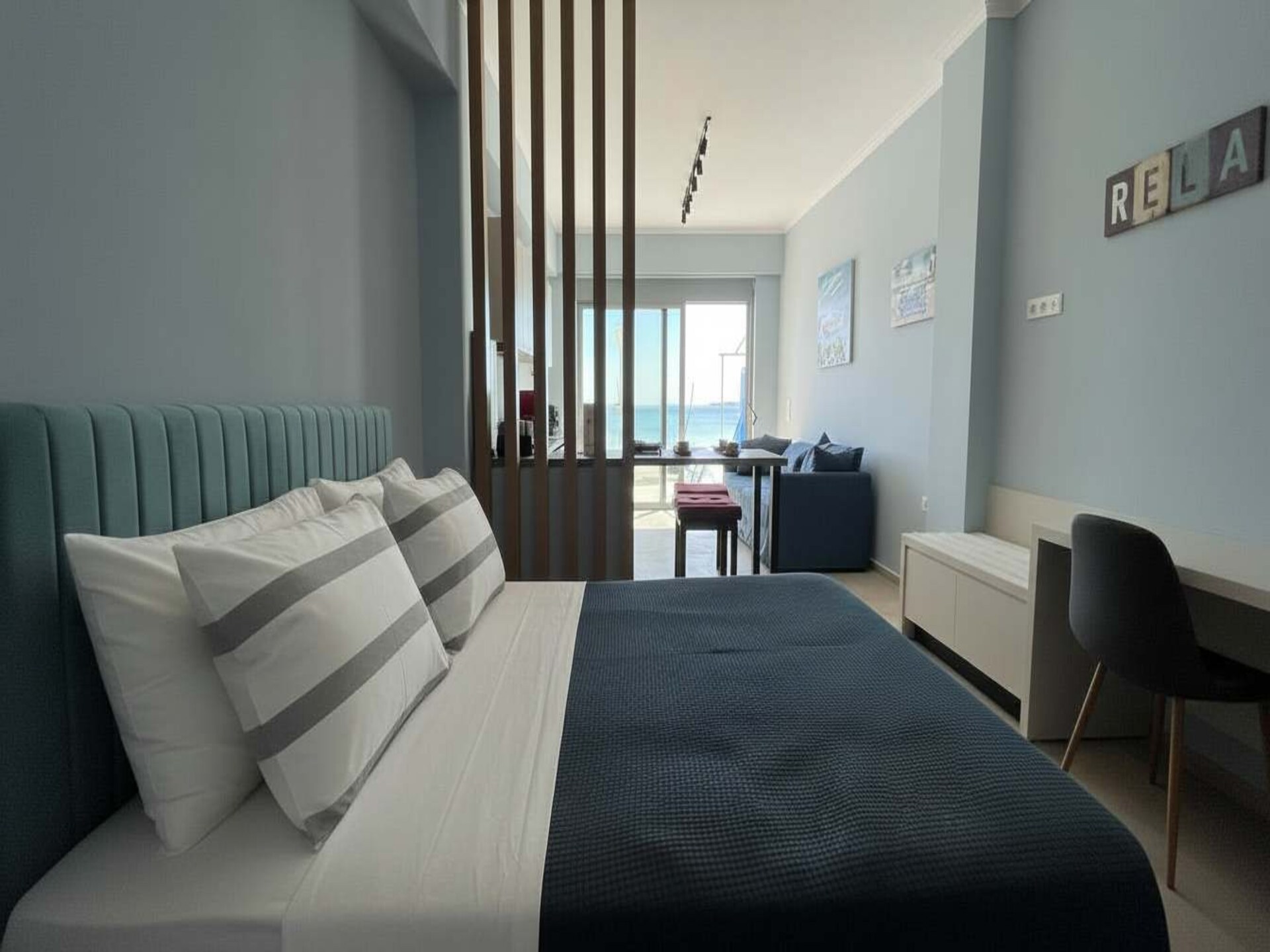 Elegante studio direct aan zee in Charaki met panoramisch uitzicht - foto 2