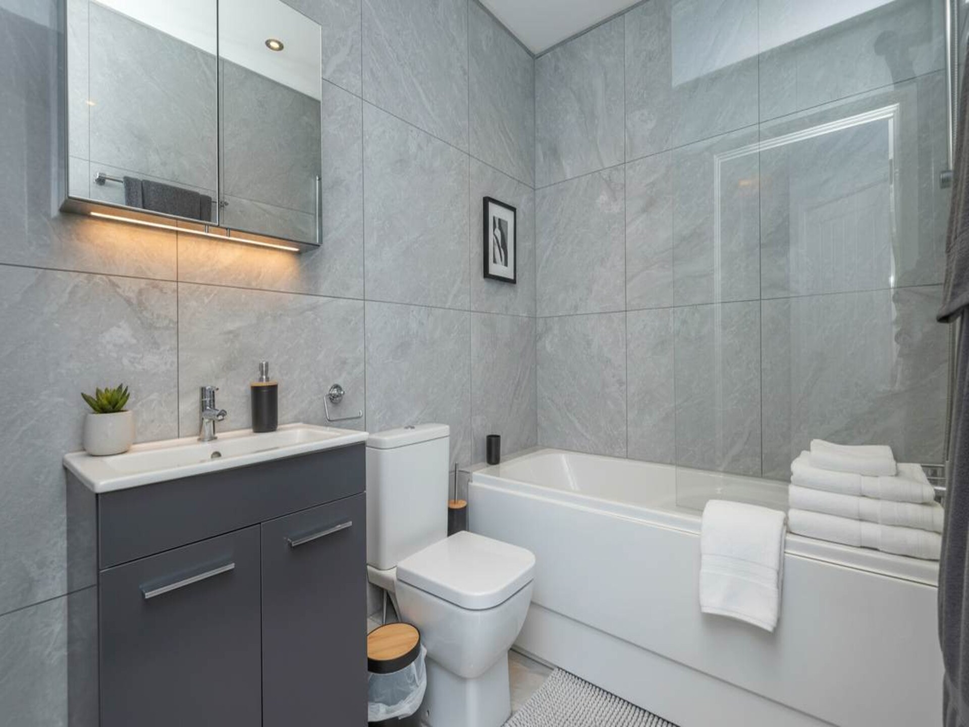 Stijlvol nieuw appartement met 2 slaapkamers nabij Elizabeth Line - foto 14