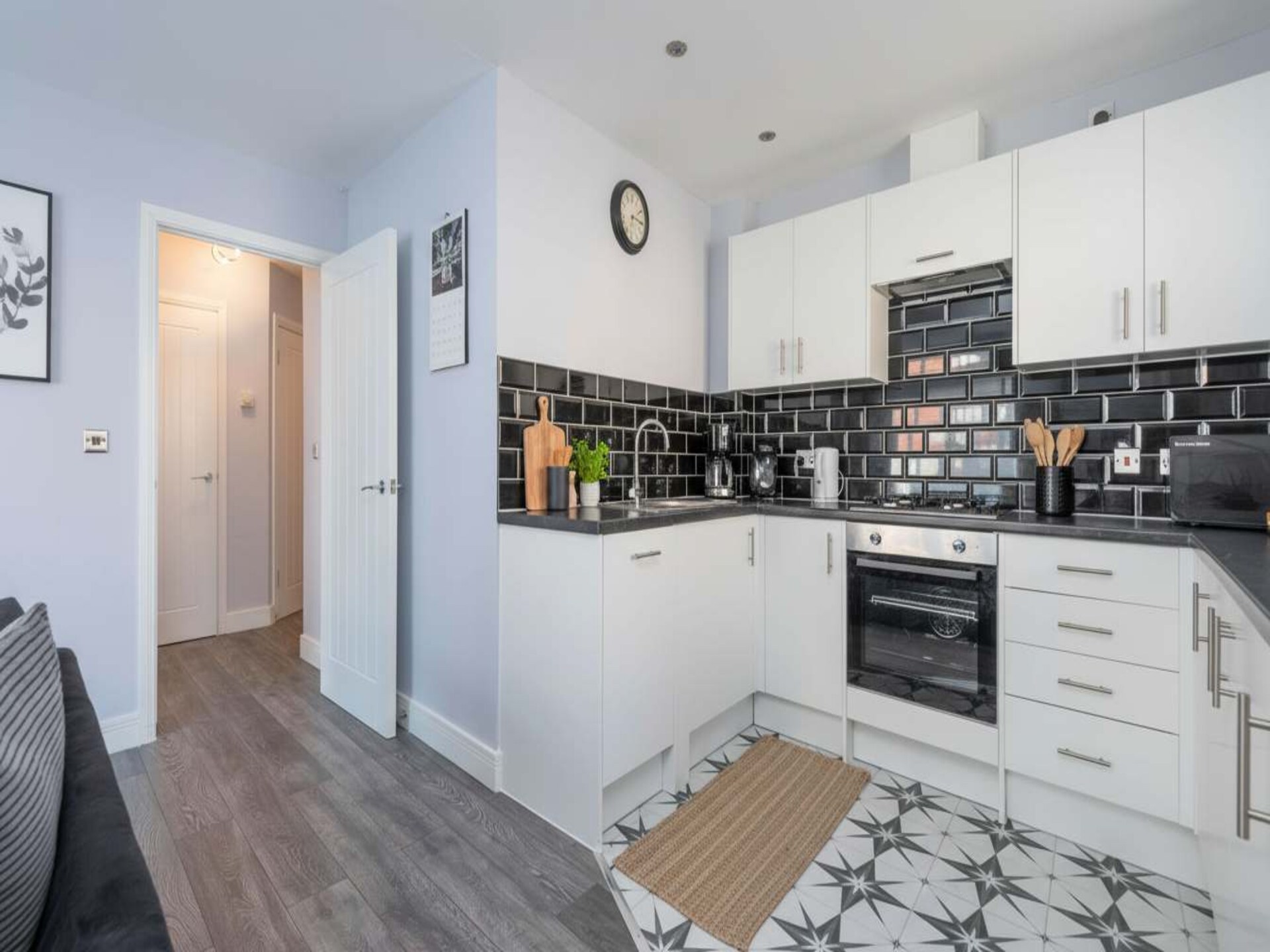 Stijlvol nieuw appartement met 2 slaapkamers nabij Elizabeth Line - foto 8