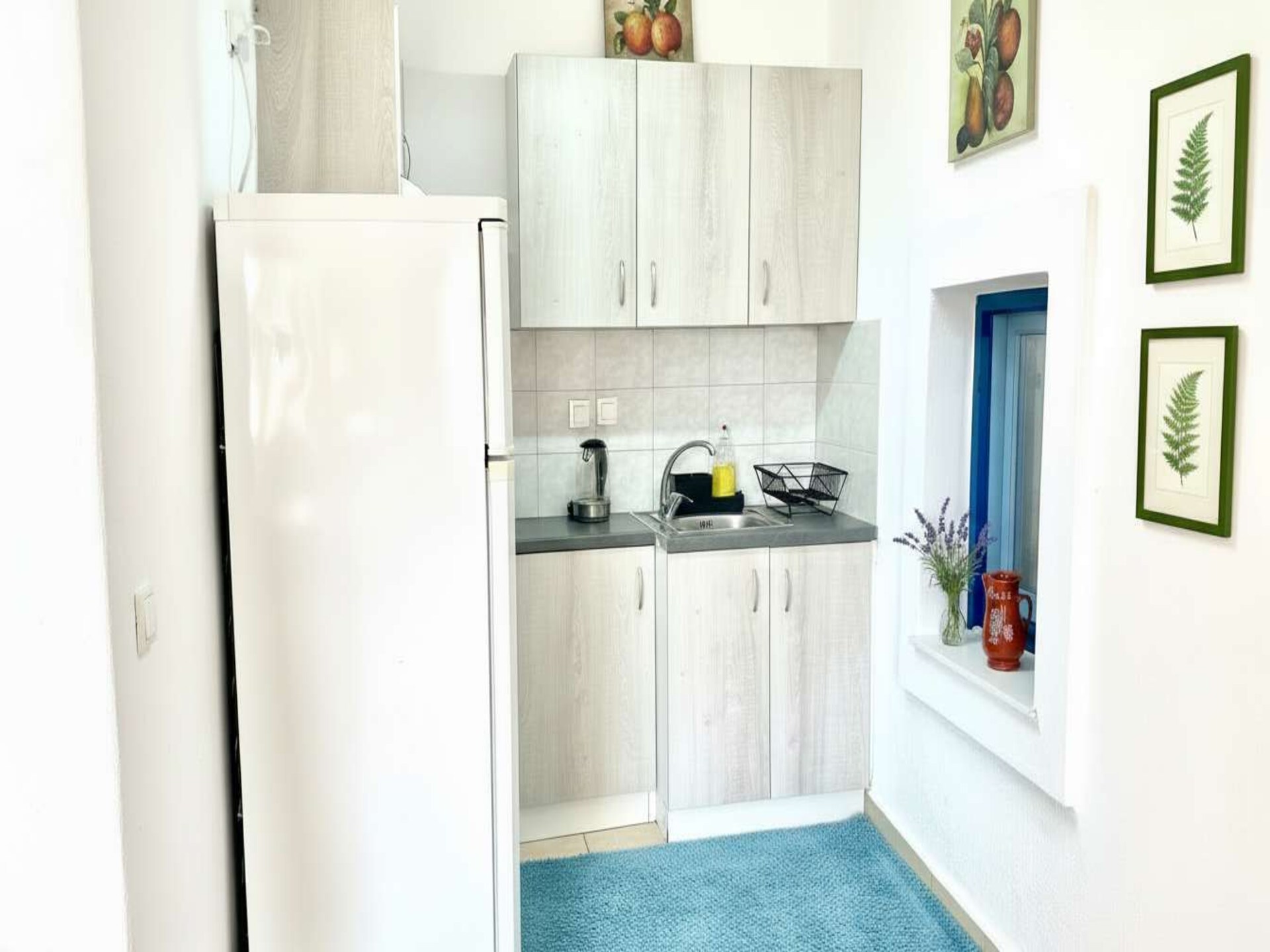 Chic White Marsis – Stijlvol appartement met balkon op Paros - foto 9