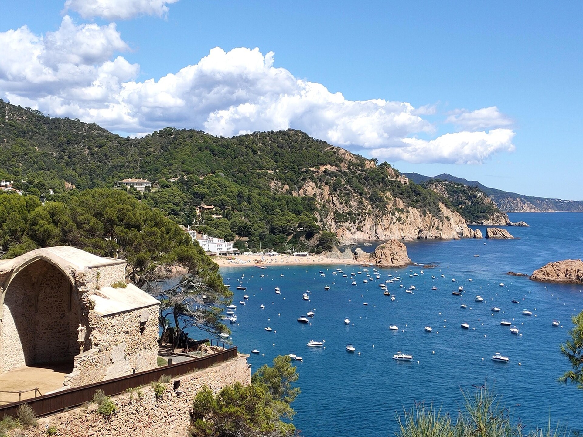 Licht appartement in Tossa de Mar met zwembad en tuin - foto 35