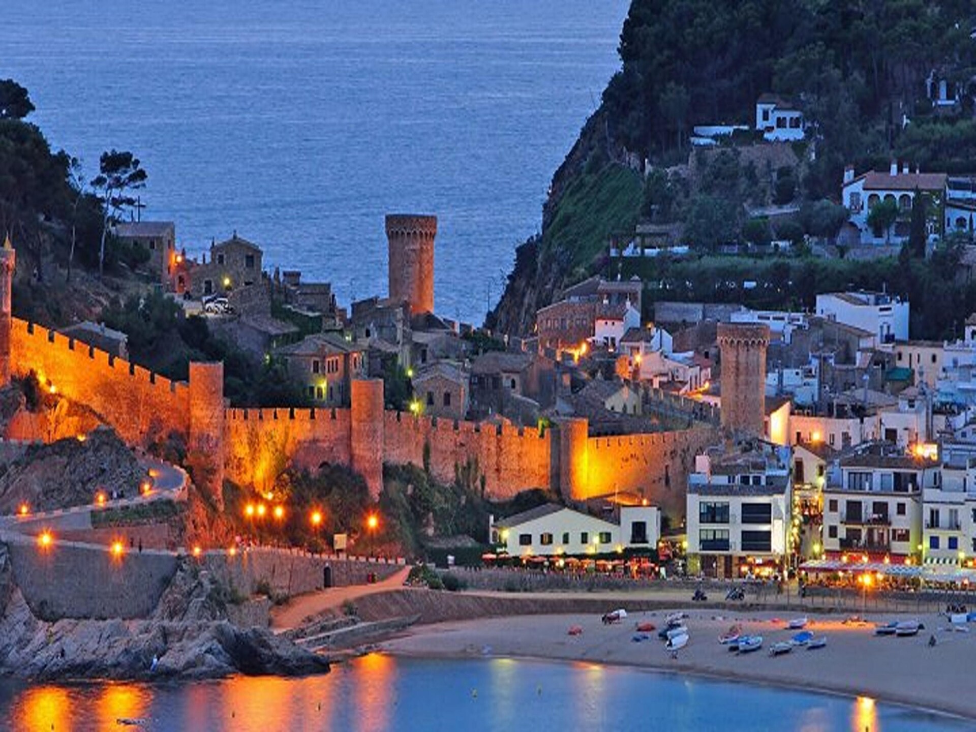 Licht appartement in Tossa de Mar met zwembad en tuin - foto 32