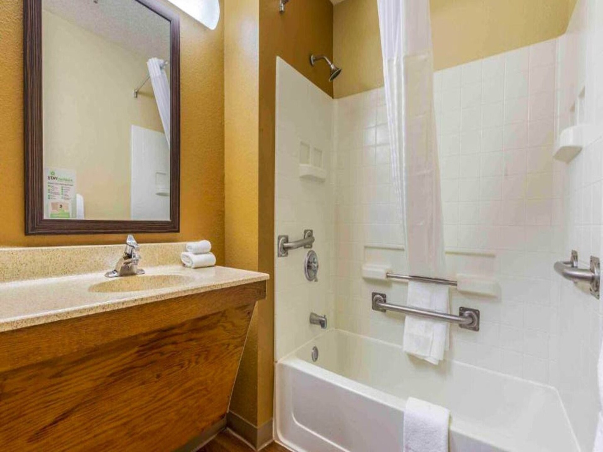 Knus appartement in Greenville met queen bed, ideaal voor twee - foto 32