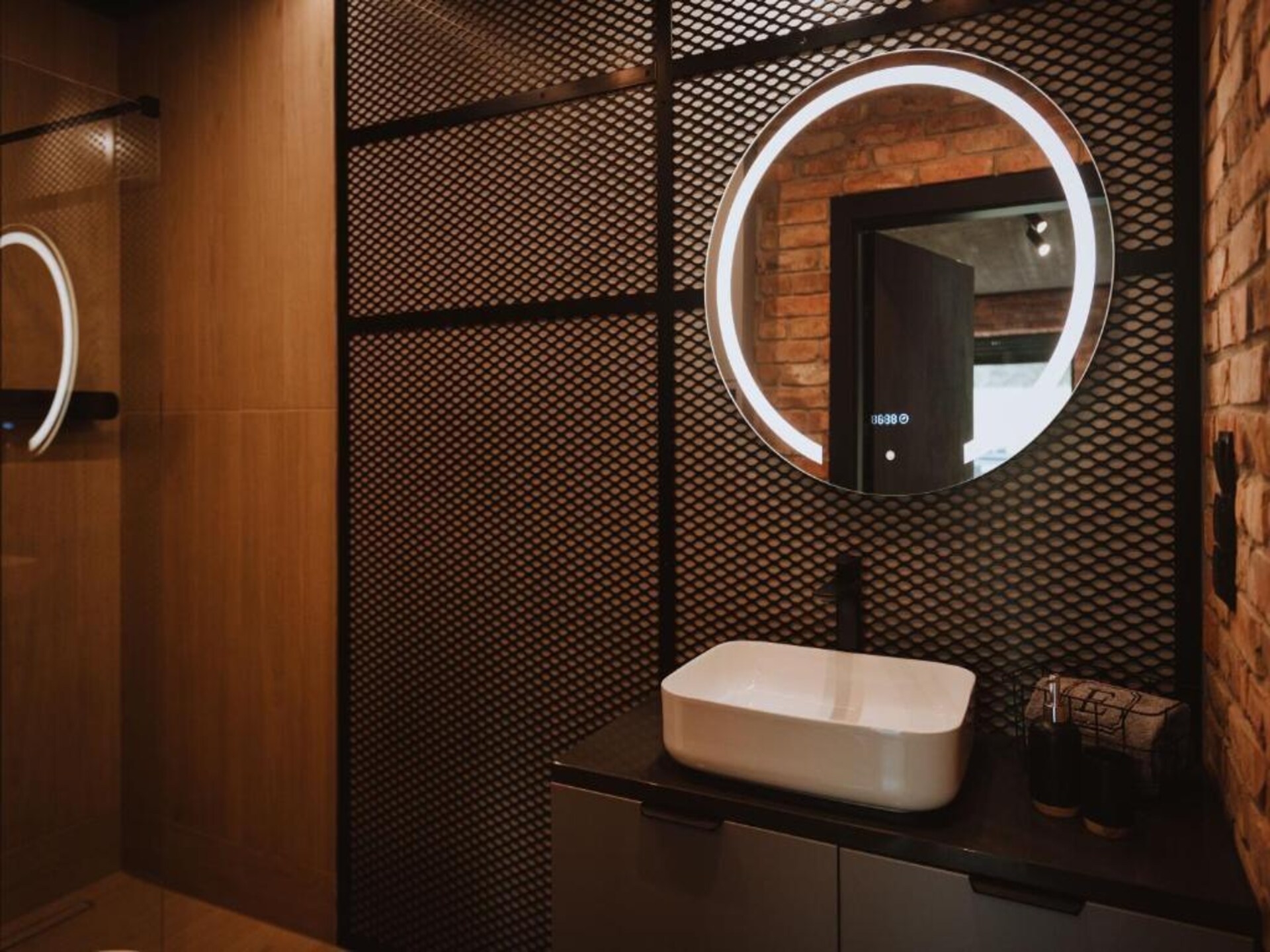 Modern vakantiehuis met privé jacuzzi aan het meer in Kasjoebië - foto 22