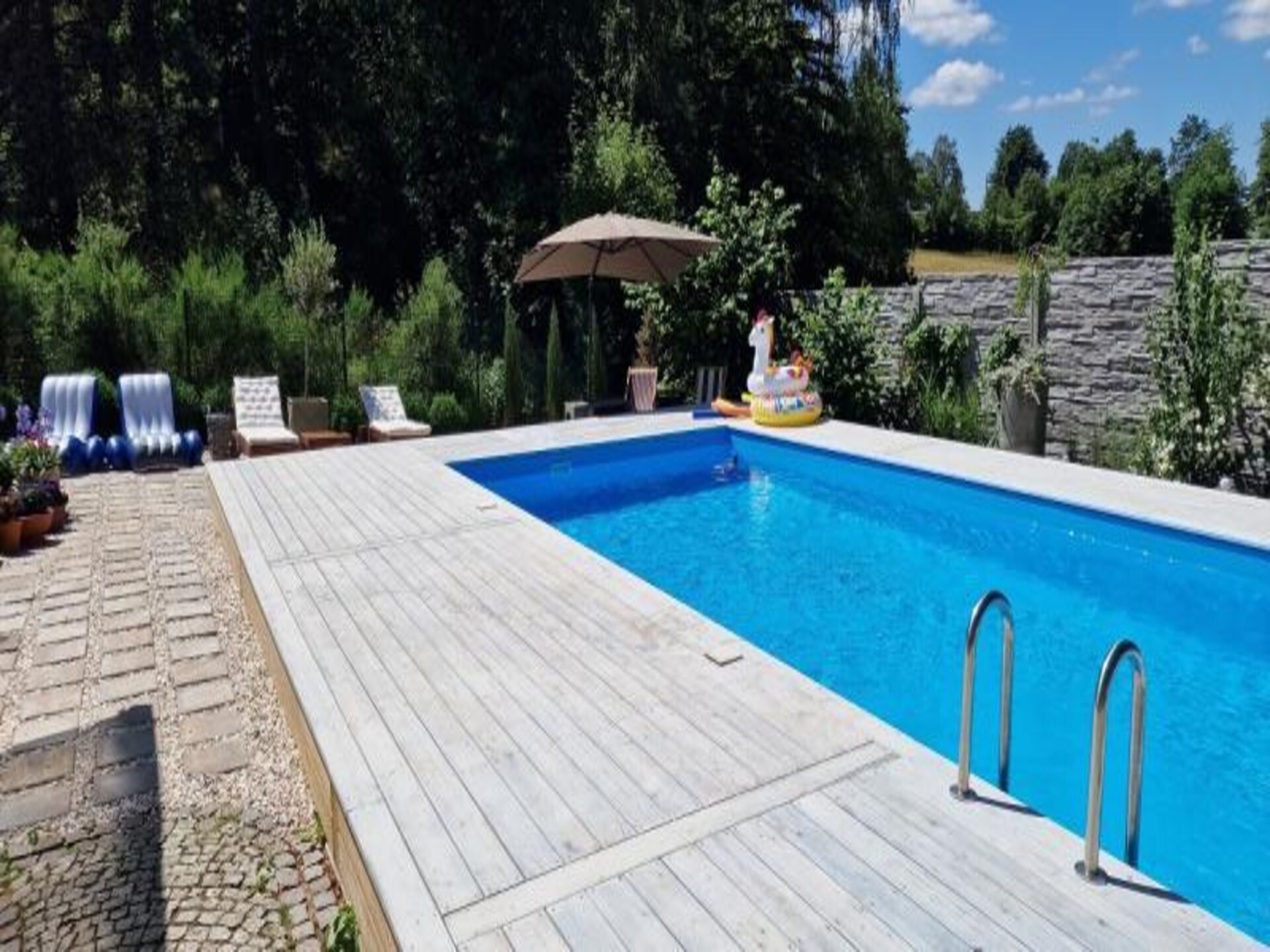 Ruim vakantiehuis met verwarmd zwembad bij de Kasjoebische meren - foto 22