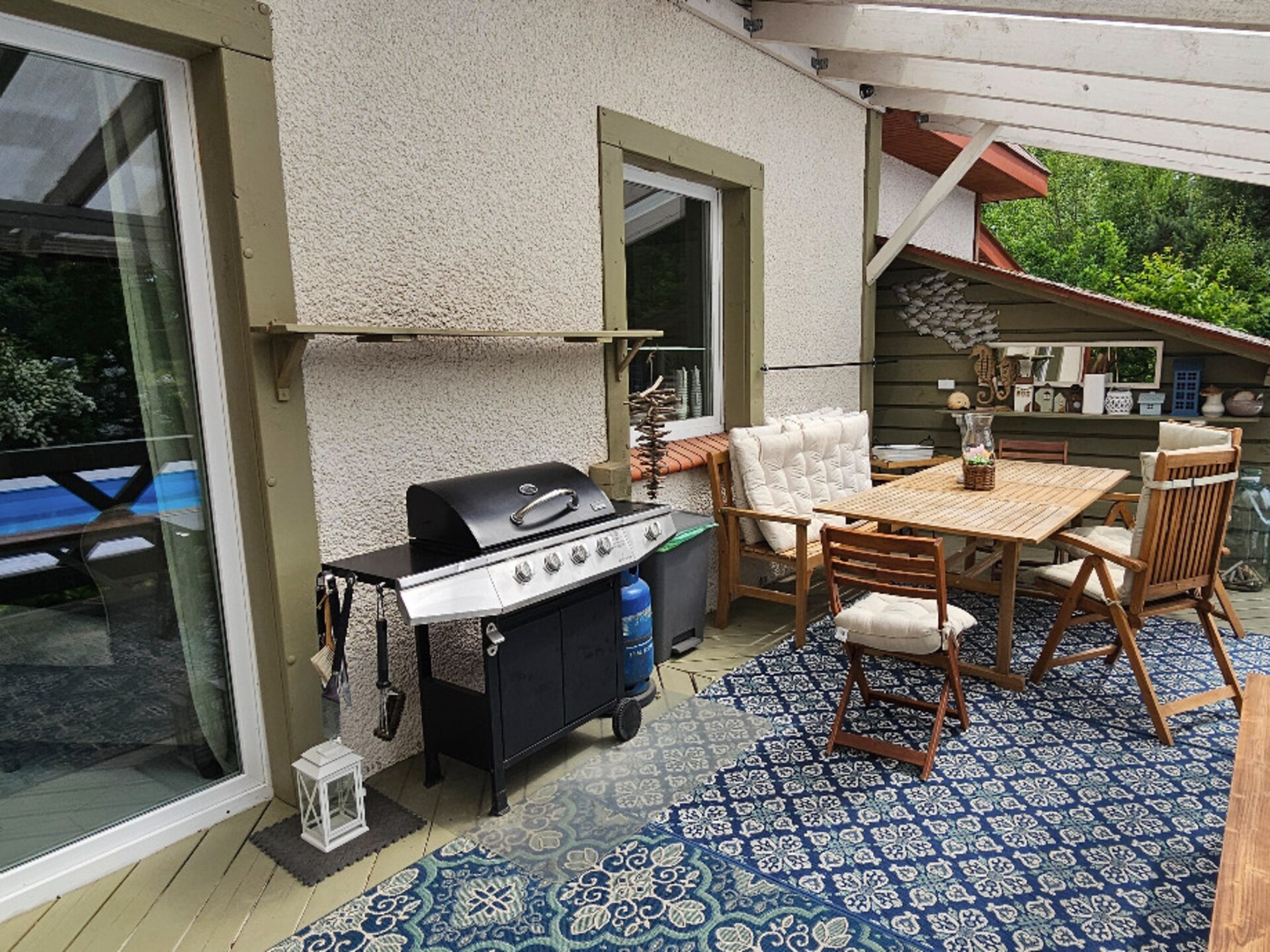 Ruim vakantiehuis met verwarmd zwembad bij de Kasjoebische meren - foto 18