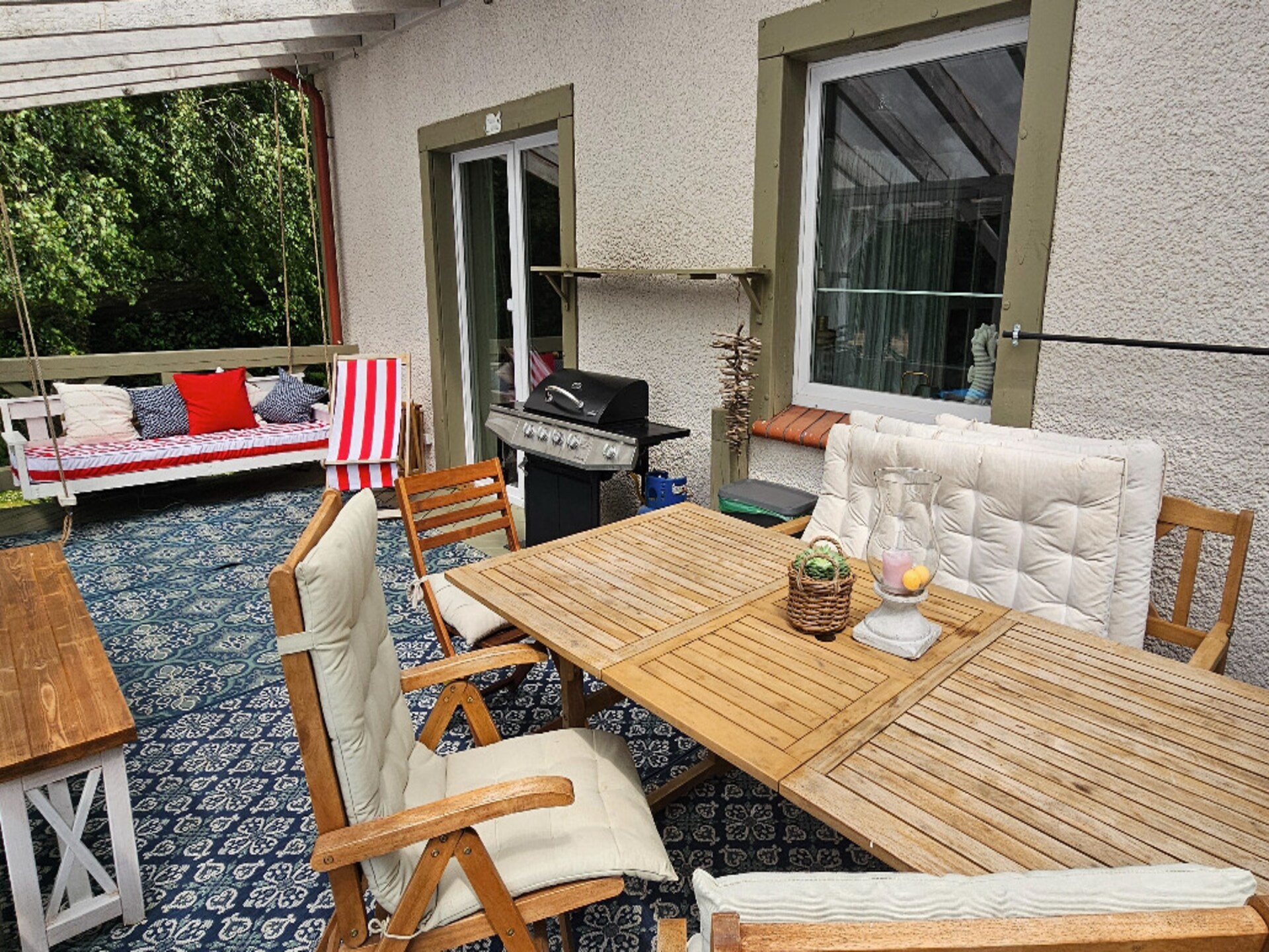 Ruim vakantiehuis met verwarmd zwembad bij de Kasjoebische meren - foto 17