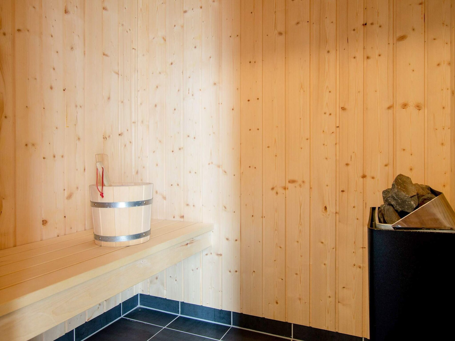 Licht Deens vakantiehuis met sauna, 500m van de Oostzee - foto 18