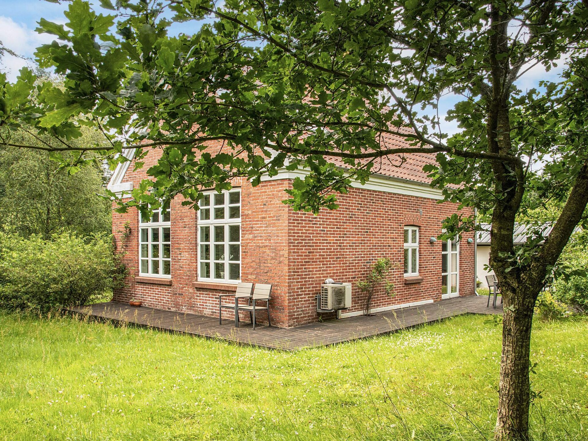 Uniek vakantiehuis in Tim: voormalig schoolgebouw met veel ruimte - foto 33