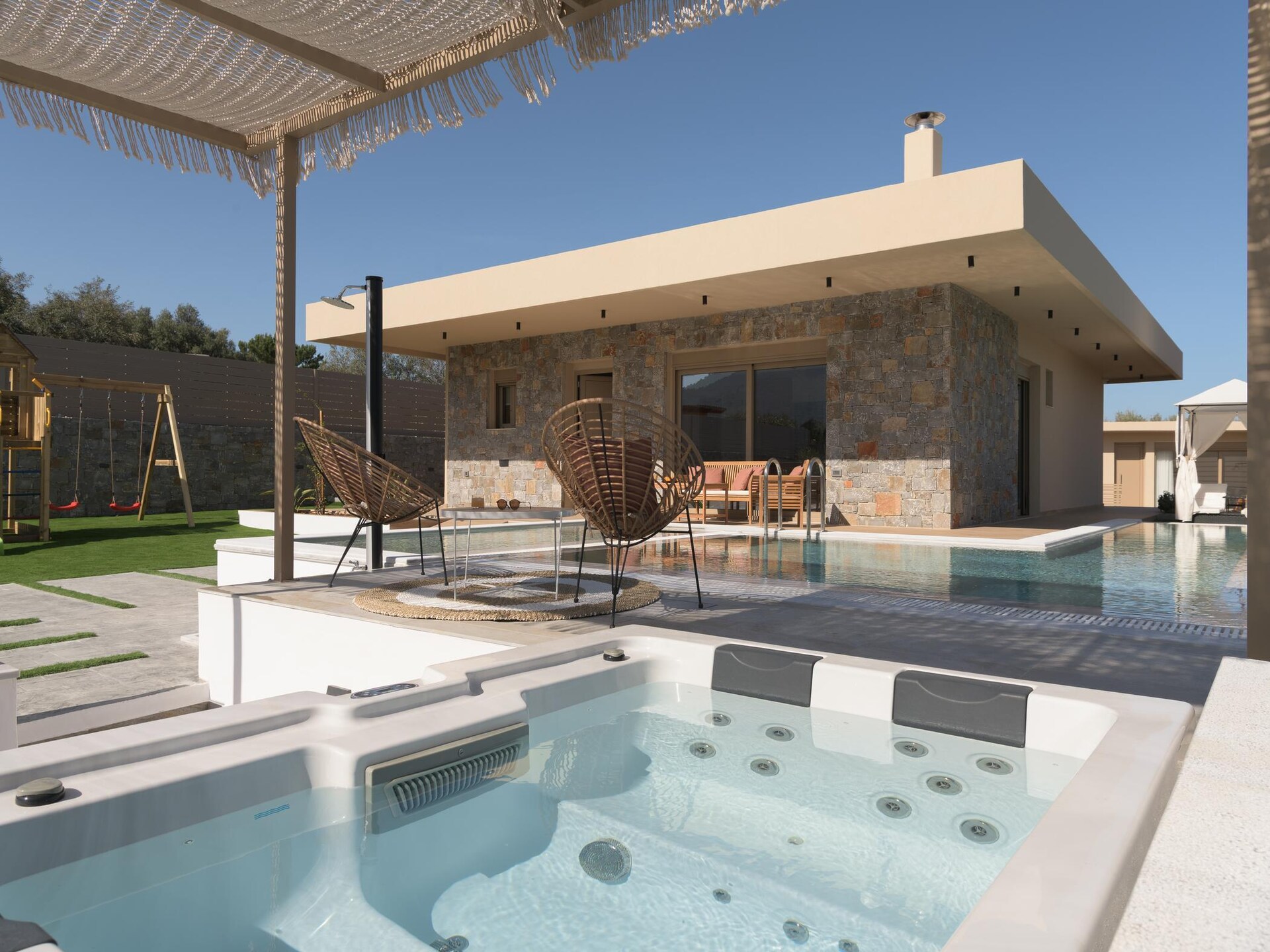 Ruime villa met privézwembad en jacuzzi op 1,8 km van het strand in Gouves - foto 11