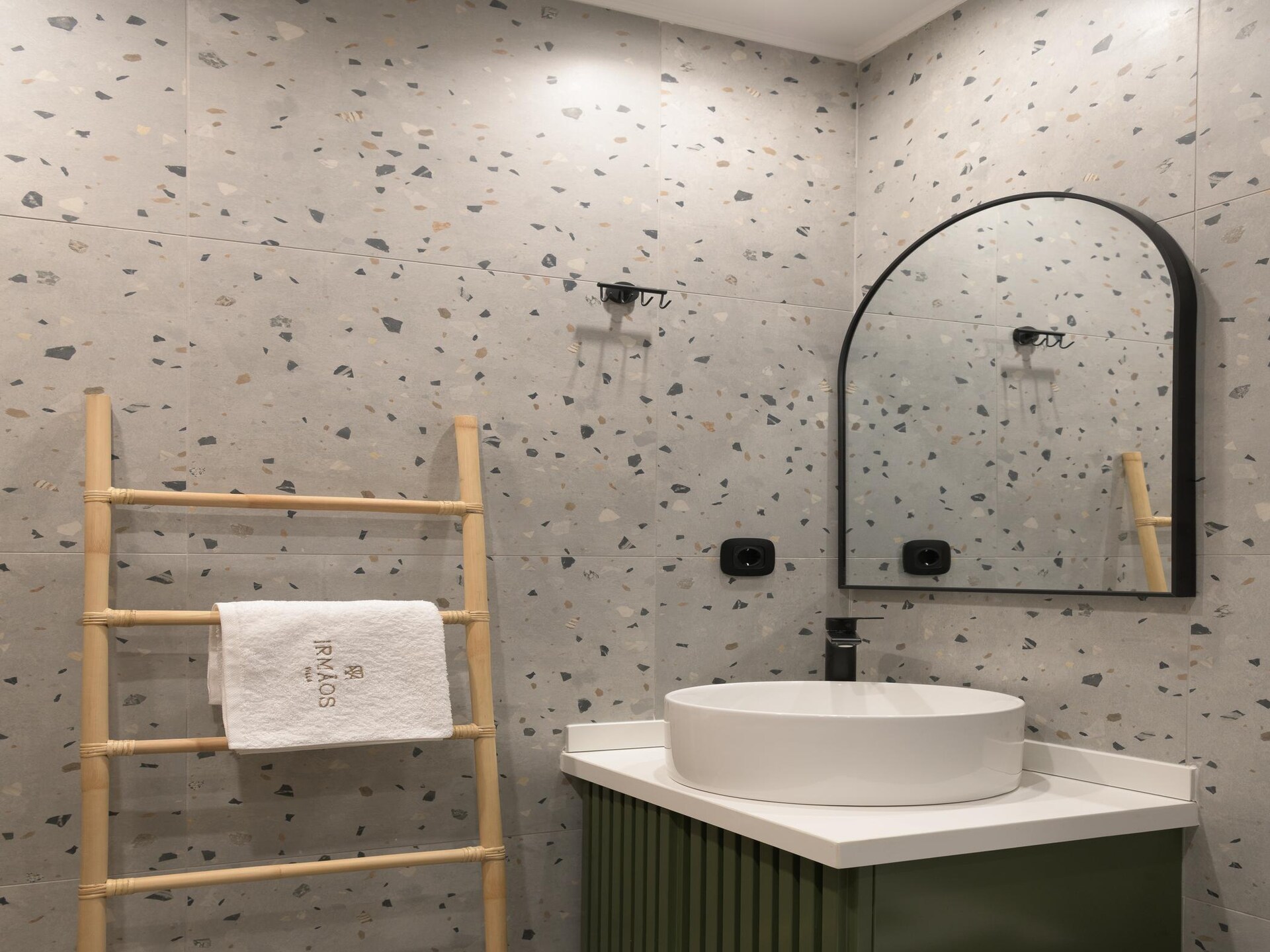Ruime villa met privézwembad en jacuzzi op 1,8 km van het strand in Gouves - foto 33
