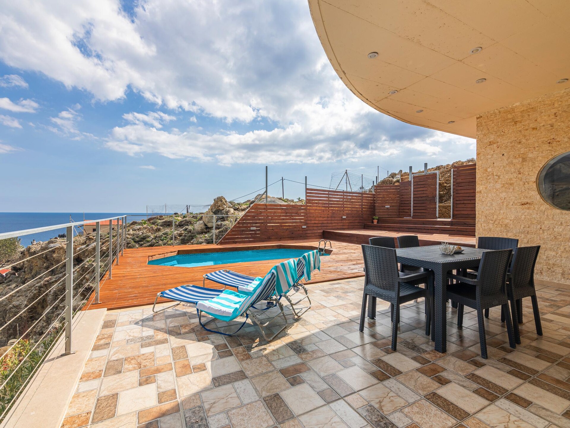 Villa Emmanuela met panoramisch zeezicht en dakterraszwembad in Tris Ekklisies - foto 36