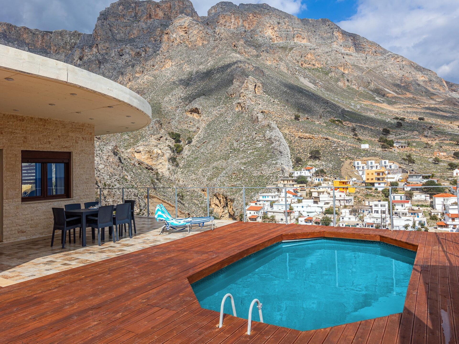 Villa Emmanuela met panoramisch zeezicht en dakterraszwembad in Tris Ekklisies - foto 9