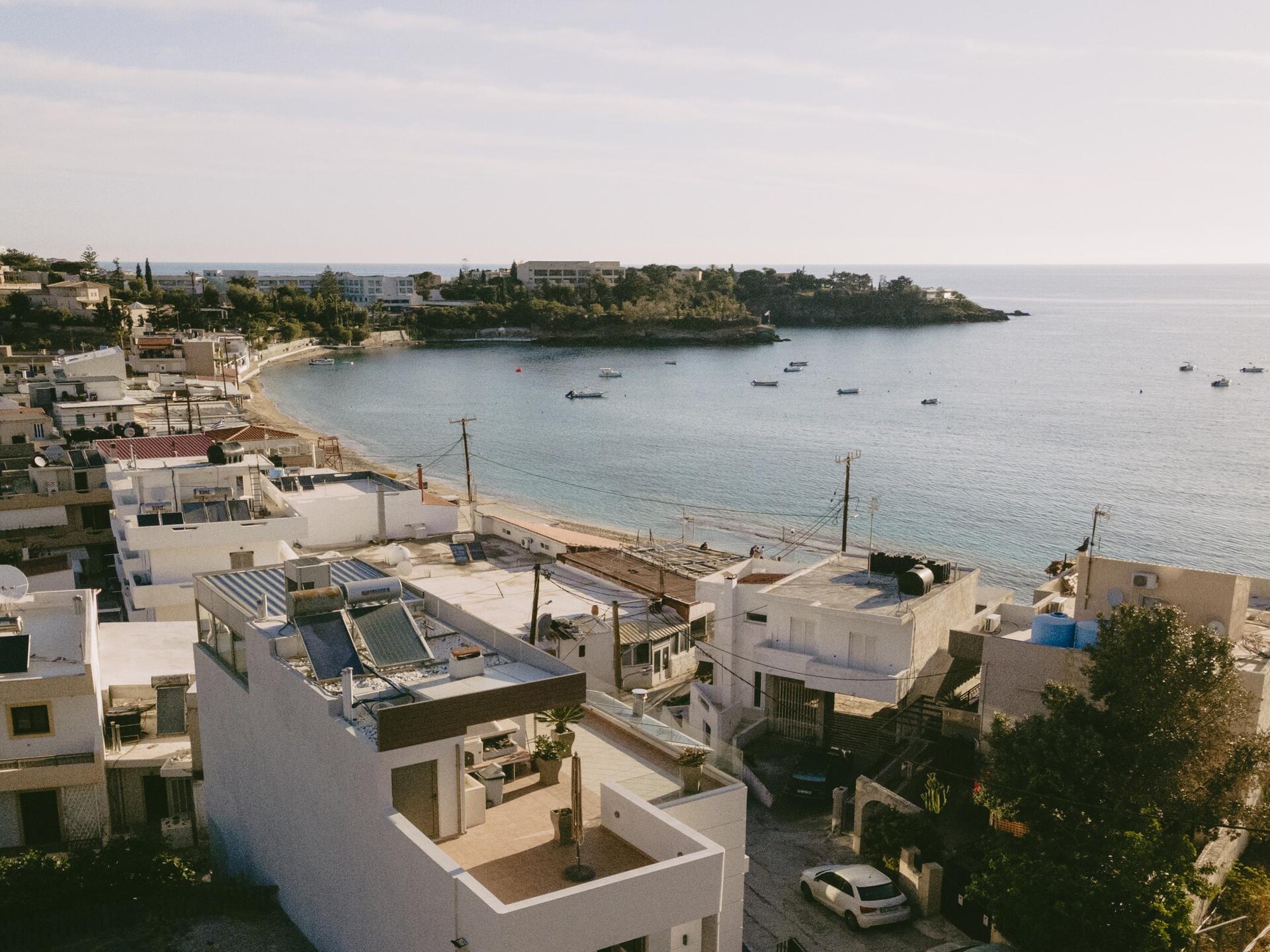 Luxe villa met privézwembad en dakterras op 30 meter van zee in Agia Pelagia - foto 33