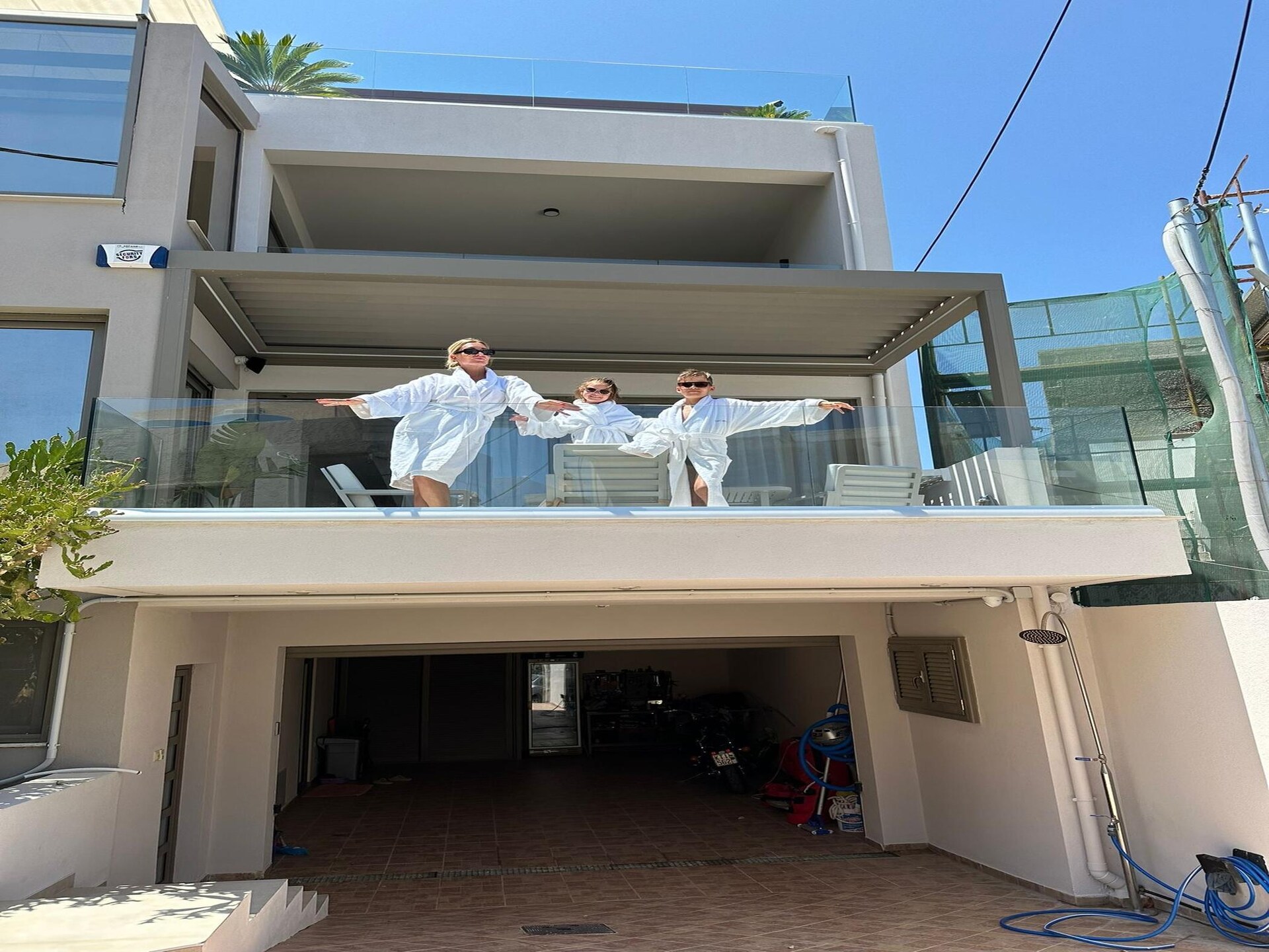 Luxe villa met privézwembad en dakterras op 30 meter van zee in Agia Pelagia - foto 38