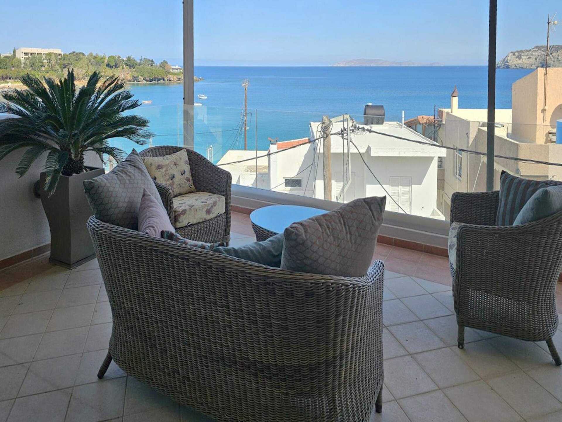 Luxe villa met privézwembad en dakterras op 30 meter van zee in Agia Pelagia - foto 25