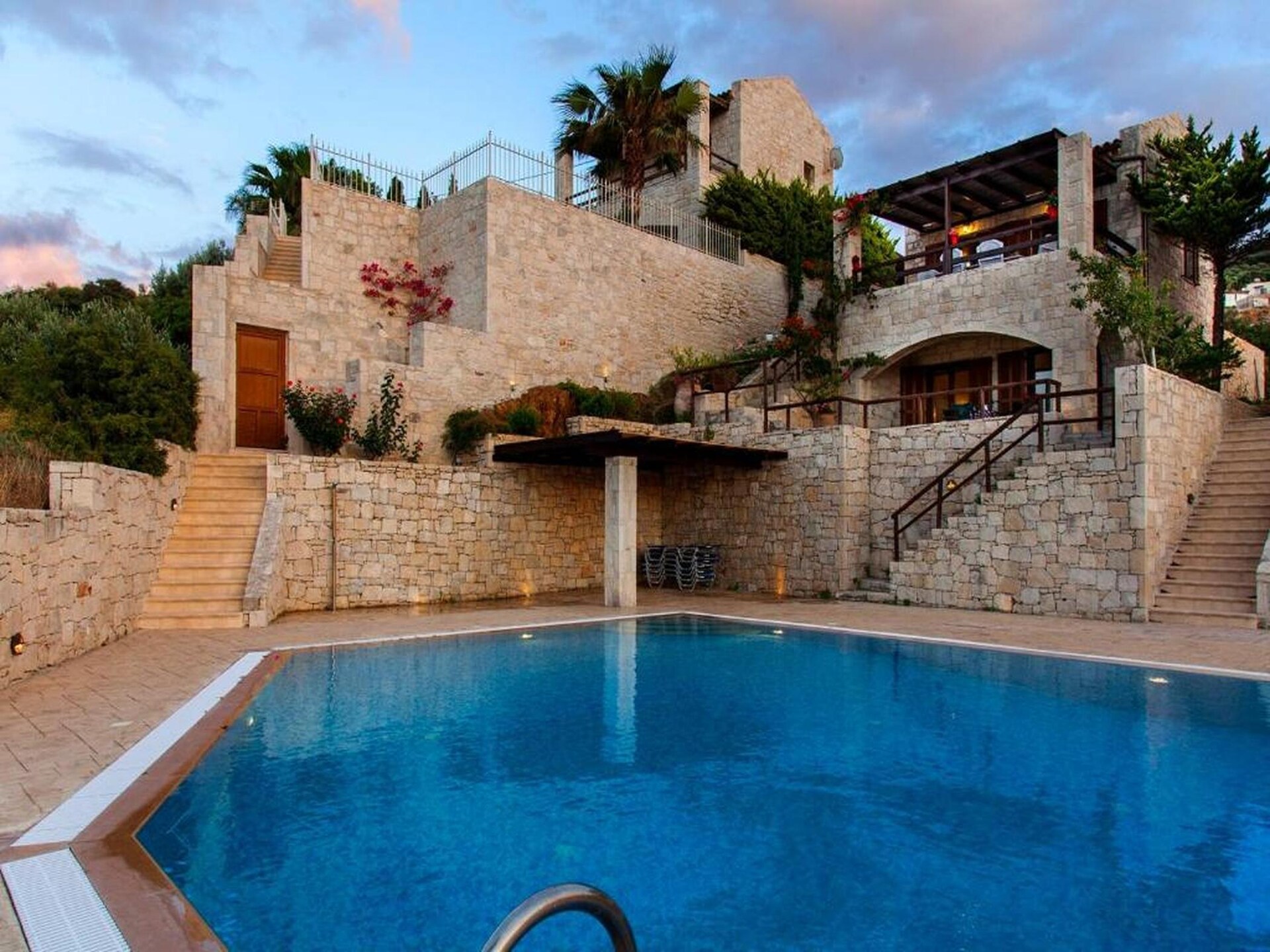 Villa Rafaello: vrijstaand vakantiehuis met gedeeld zwembad en zeezicht in Agia Pelagia - foto 11