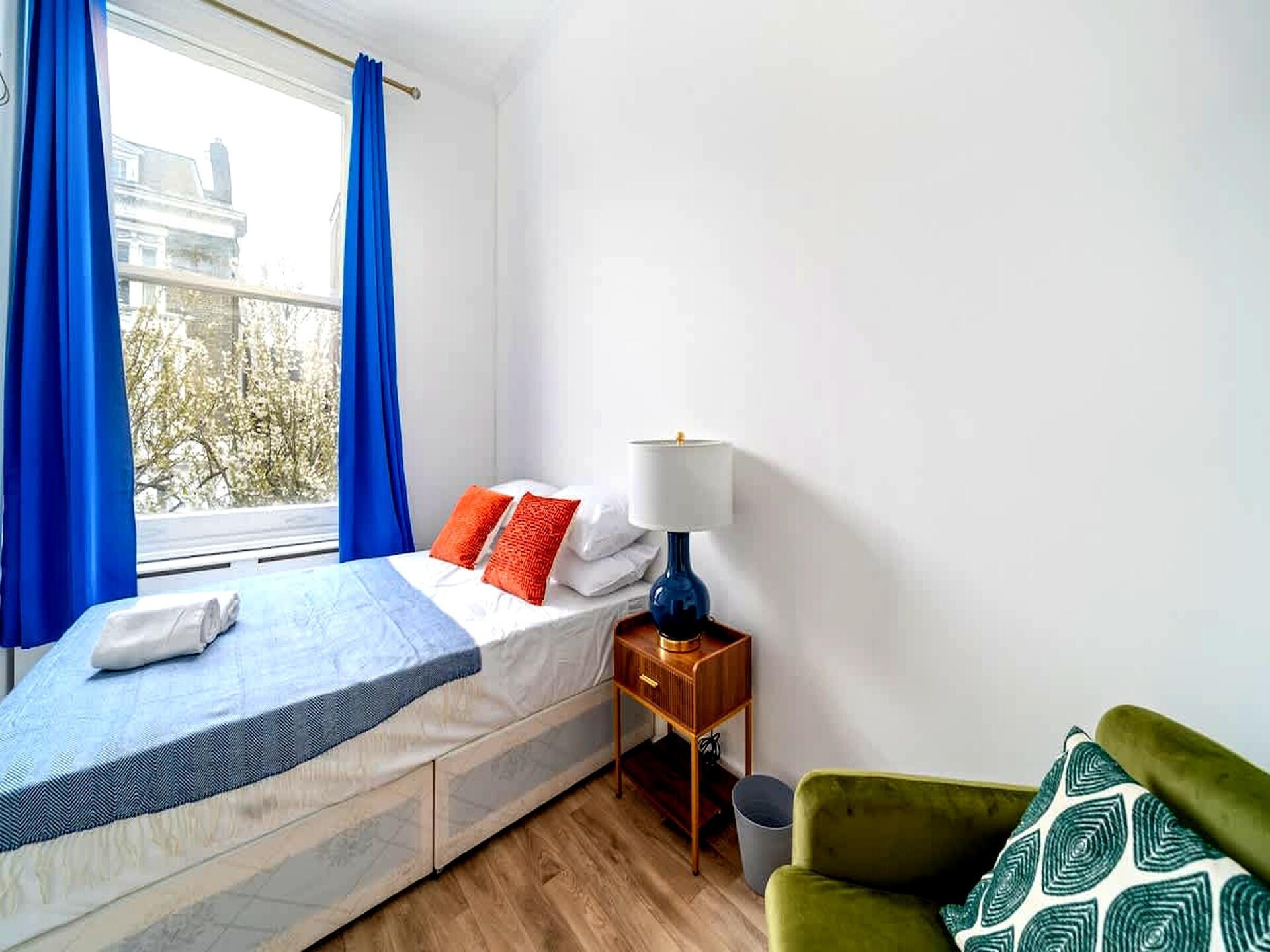 Licht appartement op 3 minuten van metro West Kensington - foto 3