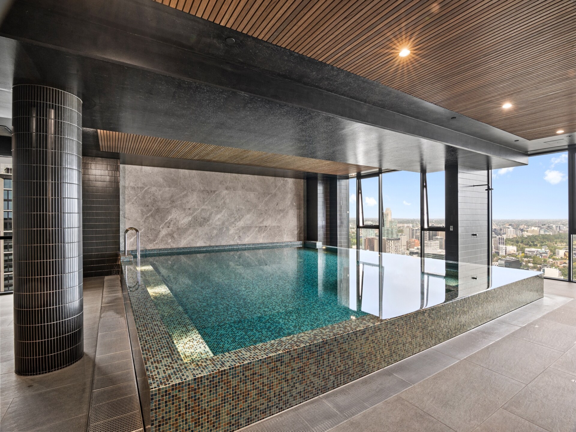 Modern appartement op de 19e verdieping met panoramisch uitzicht over Melbourne - foto 12