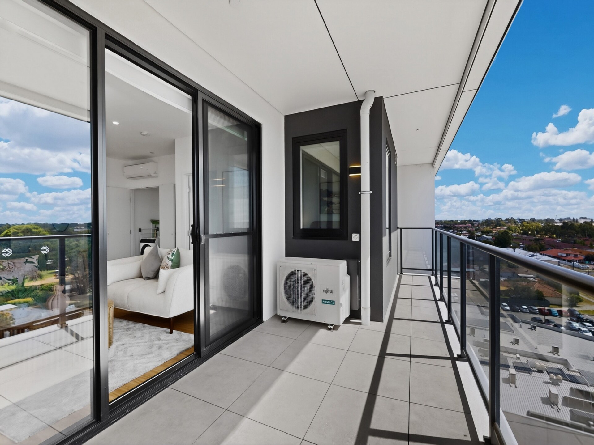 Modern appartement in Cannington met uitzicht en dakterras - foto 10