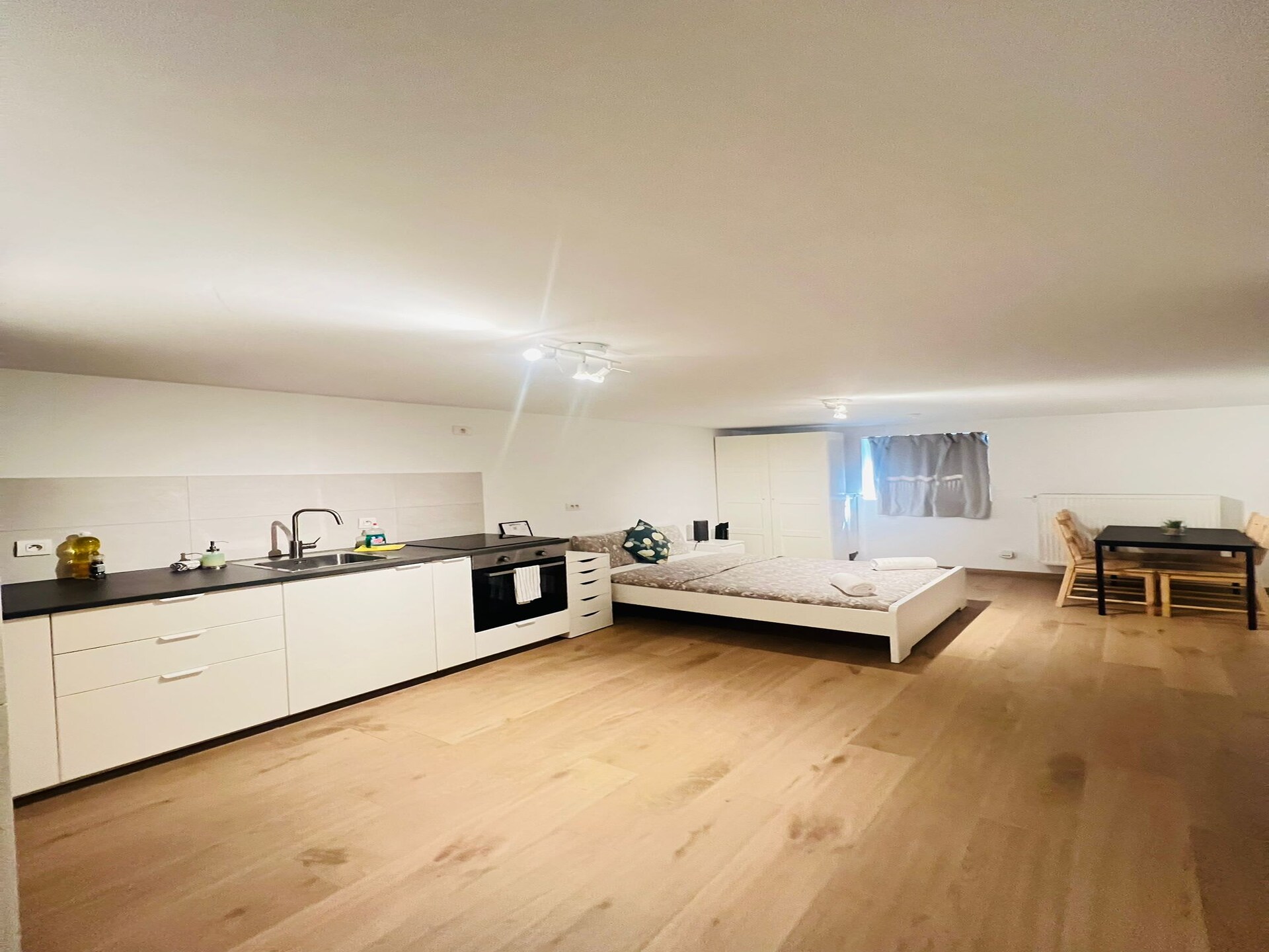Designstudio in het Modekwartier van Antwerpen met werkplek en wifi - foto 8