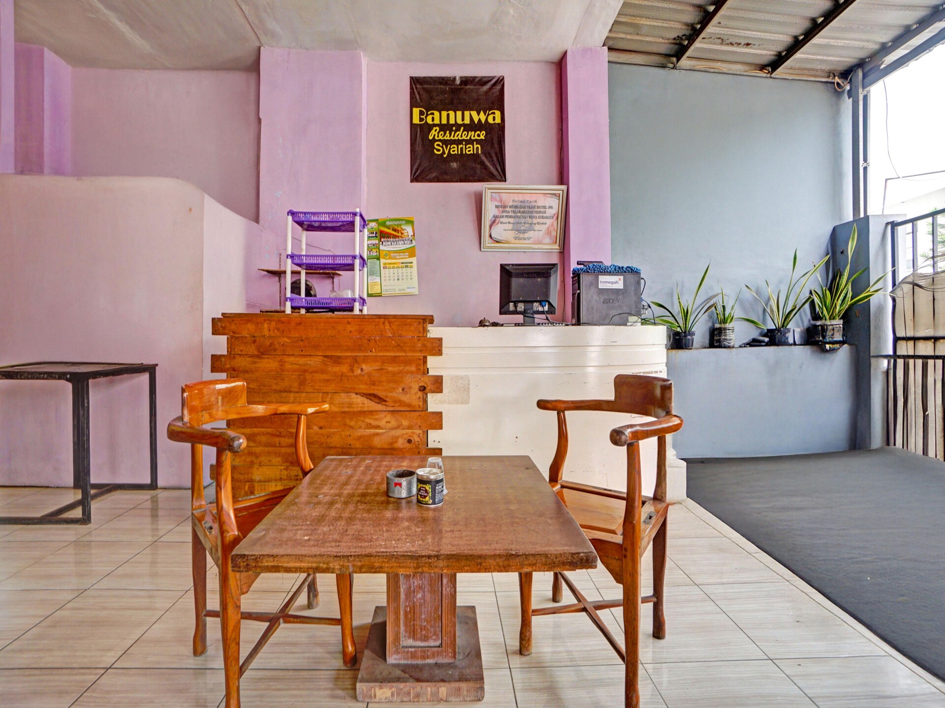 Knusse standaard kamer voor 2 in Surabaya met WiFi & parkeren - foto 6