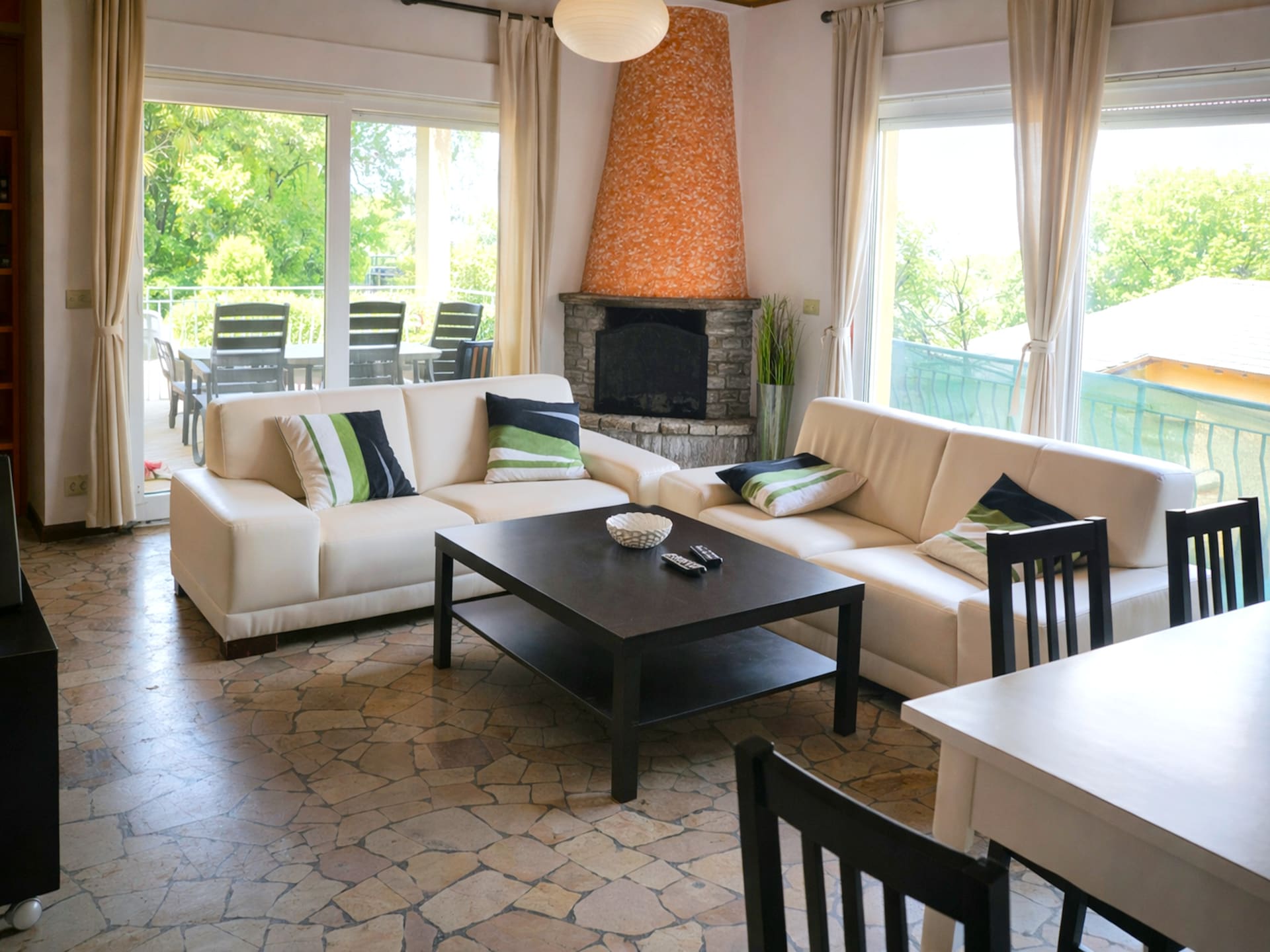 4-persoons villa met privézwembad in centrum Brezzo di Bedero - foto 6