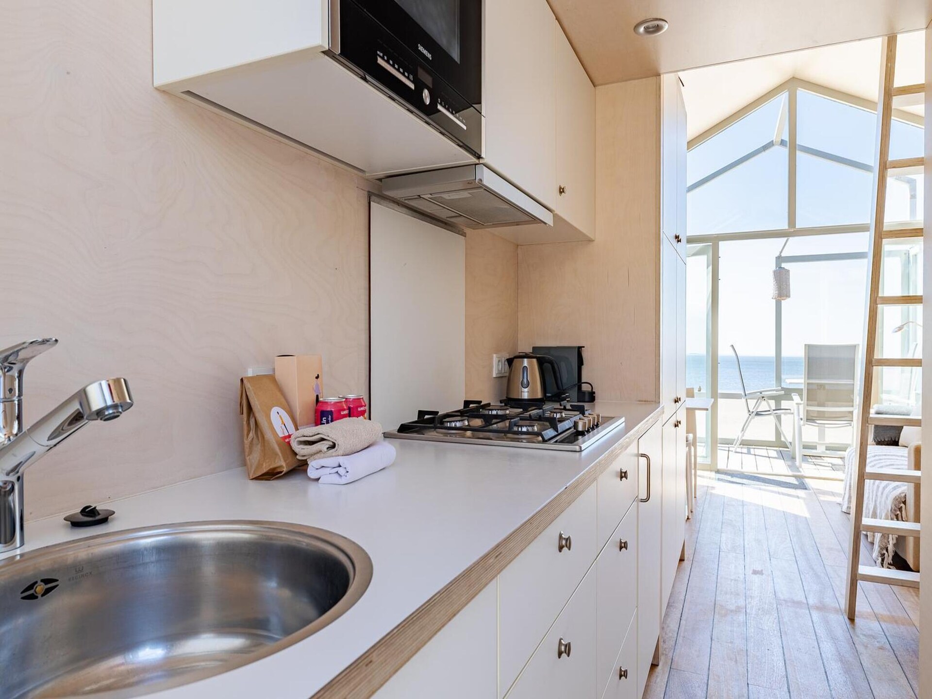 Sleep beachhouse Dishoek: uniek strandappartement aan de Noordzee - foto 14