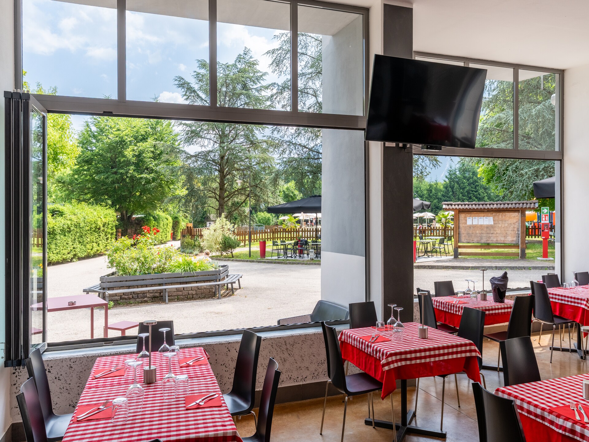 Lodge Elite: vrijstaande stacaravan voor 4 bij de meren van Levico Terme - foto 19
