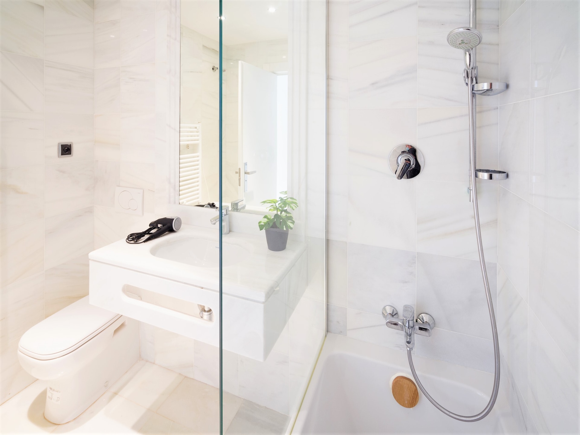 Luxe 4-persoons appartement in hartje Antwerpen - foto 9