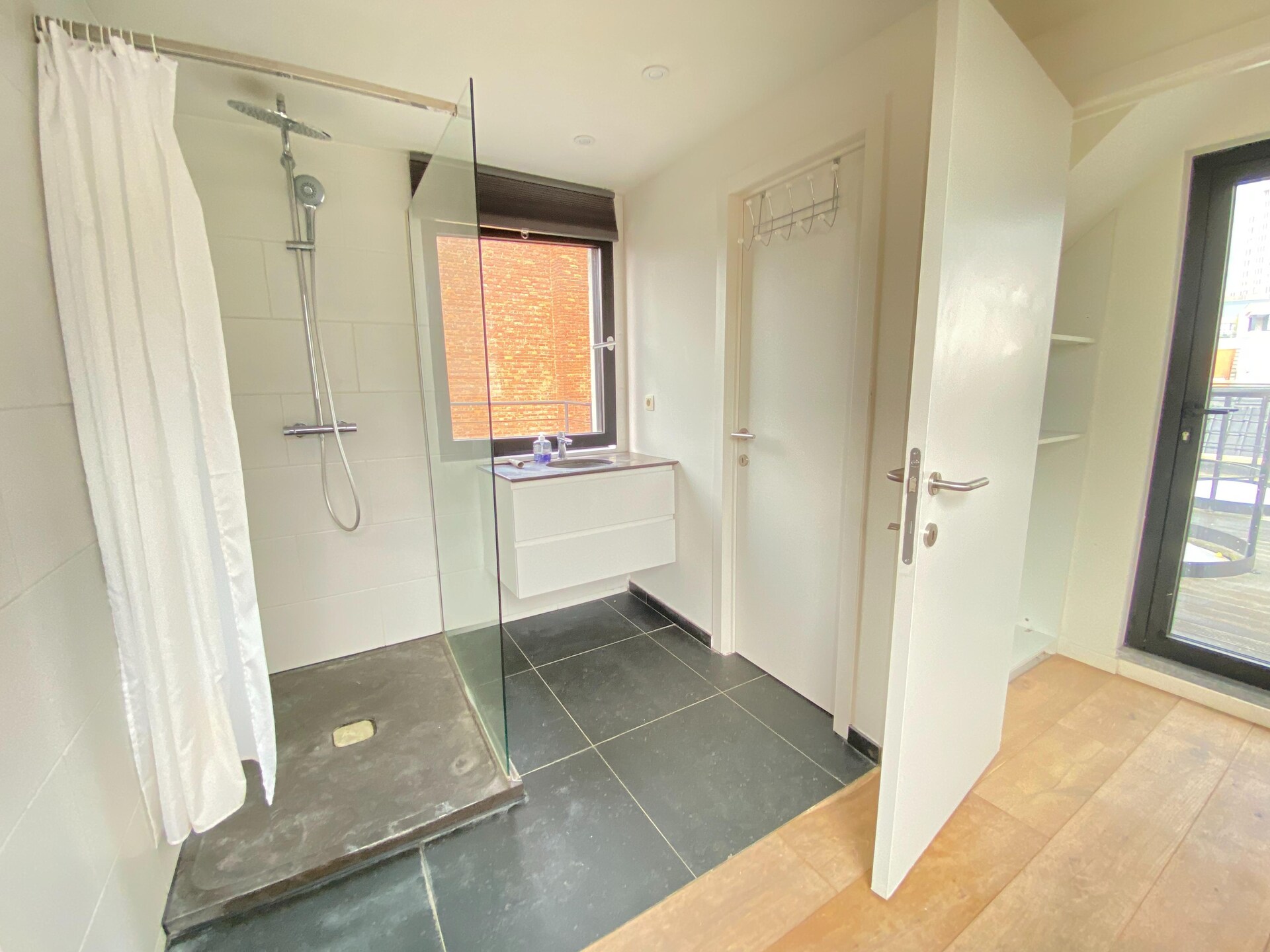 6-persoons appartement met lift in hartje Antwerp - foto 18