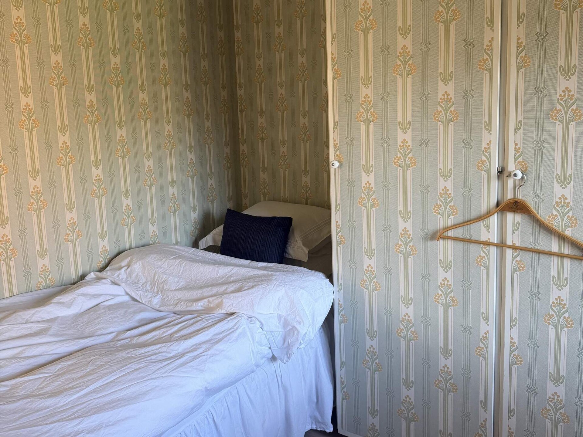 Authentiek Zweedse boerderij uit 1700 bij golfbaan en Mälarenmeer - foto 24