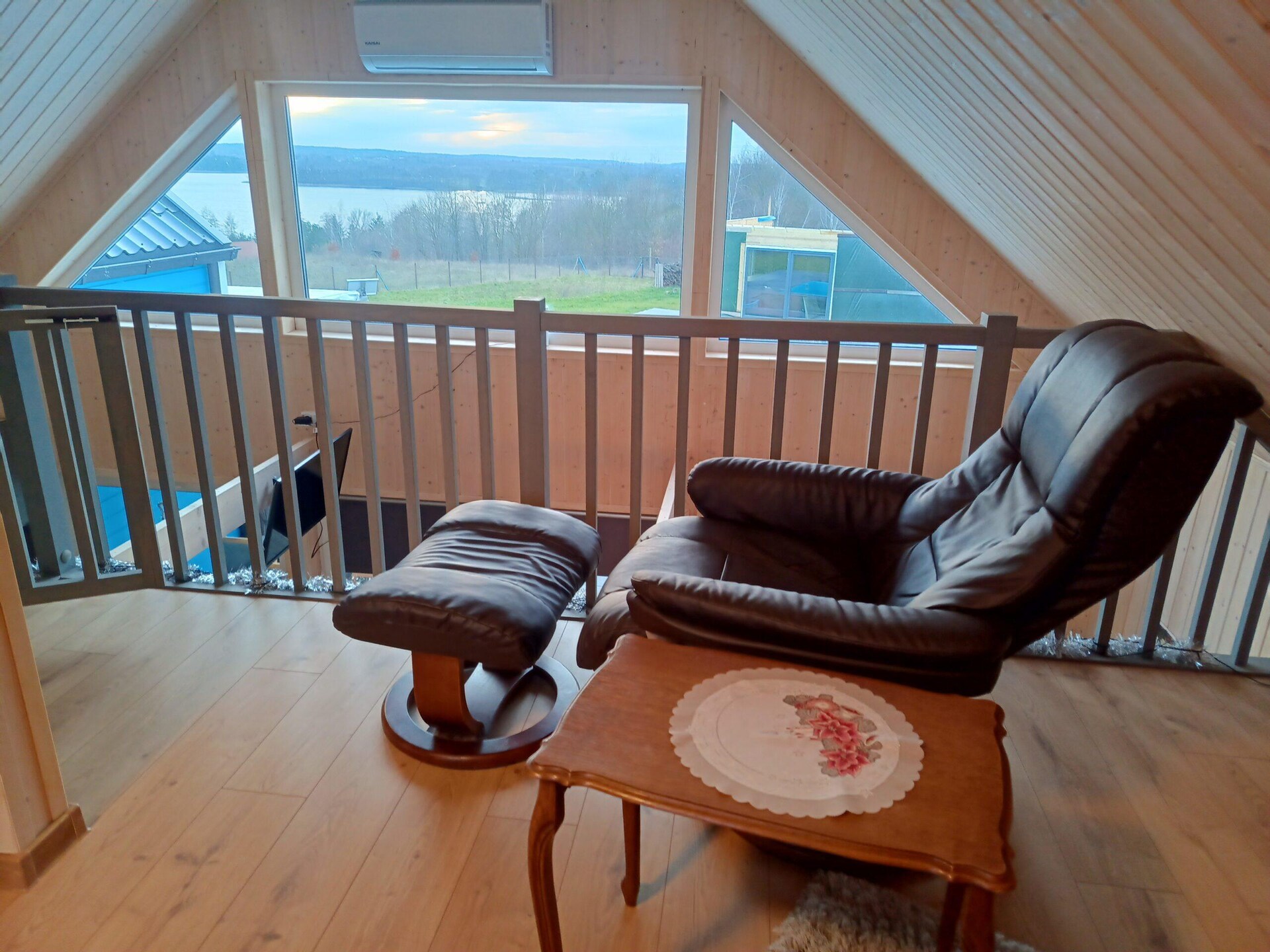 Houten vakantiehuis aan het meer met wellness en zwembad in Brzuze - foto 13