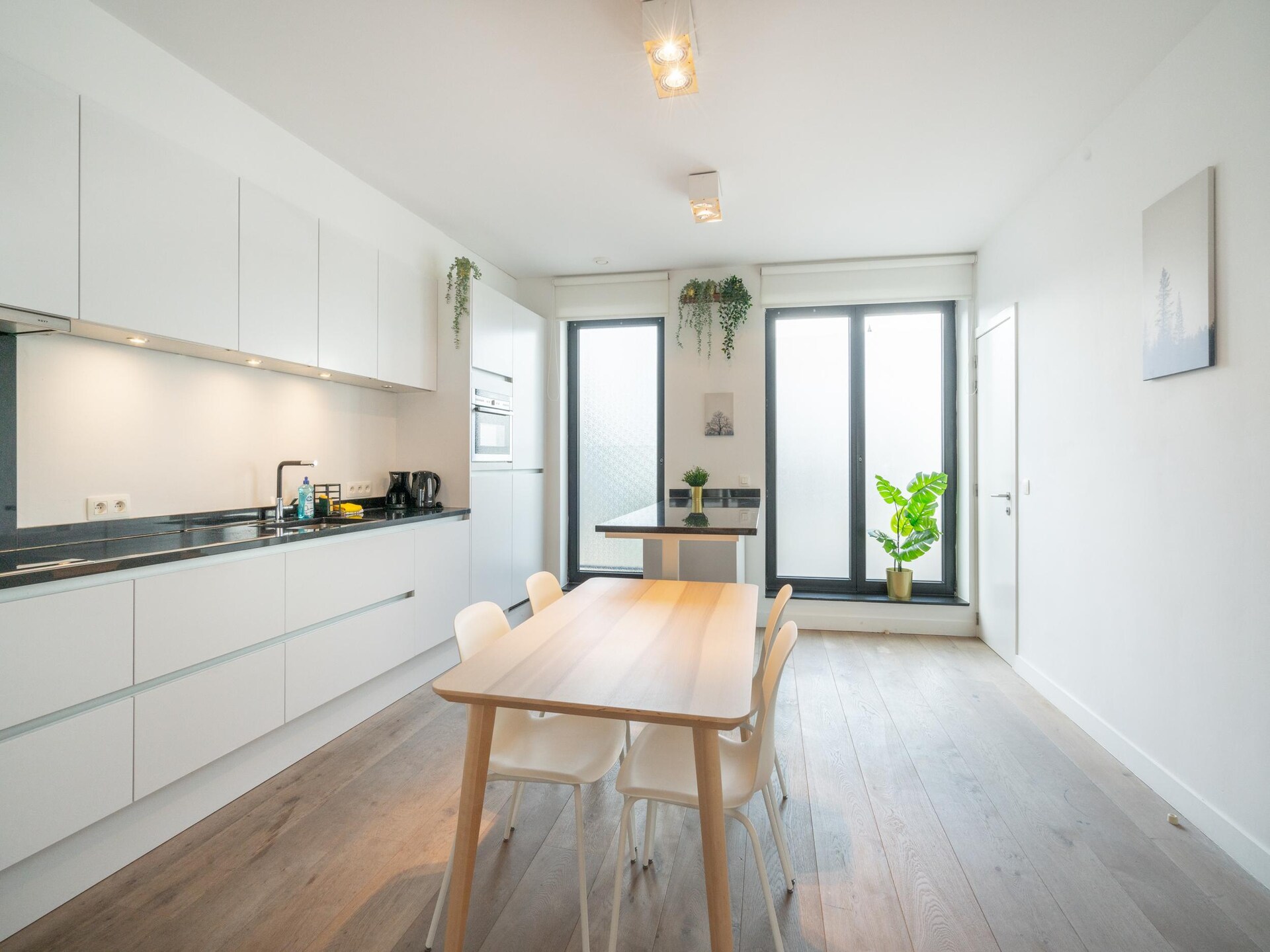 Ruim appartement in oud herenhuis in het hart van Antwerpen - foto 6