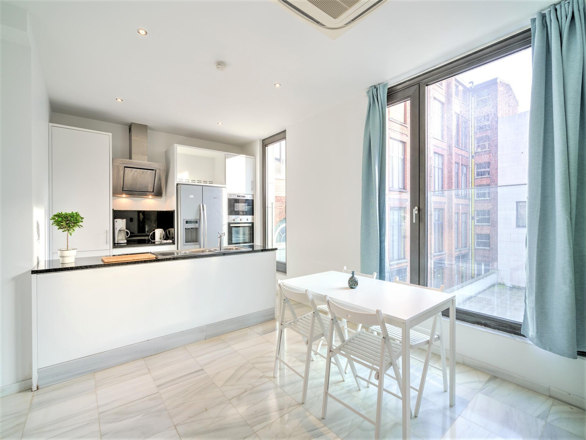 Design appartement in hartje Antwerpen – 74m² pure verfijning - foto 8