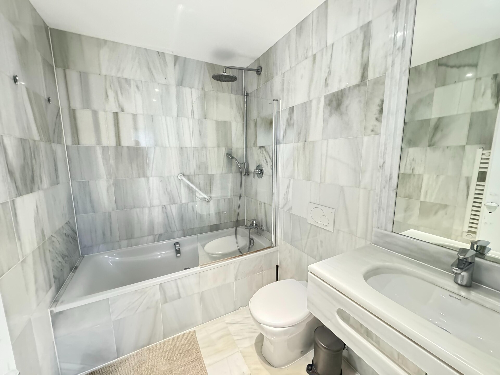 Ruim luxe appartement met 3 slaapkamers in het centrum van Antwerpen - foto 13