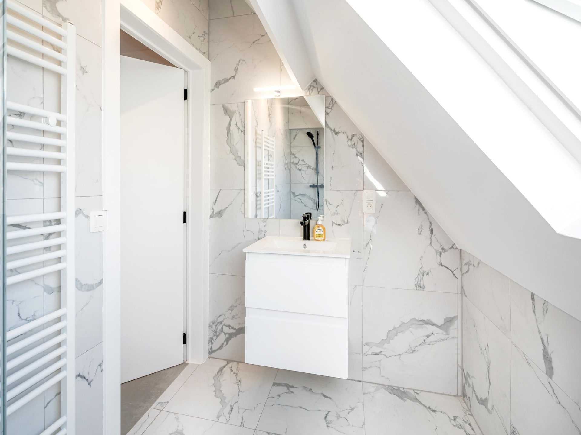 1-persoons appartement in Antwerp Center met rustige slaapkamer - foto 11