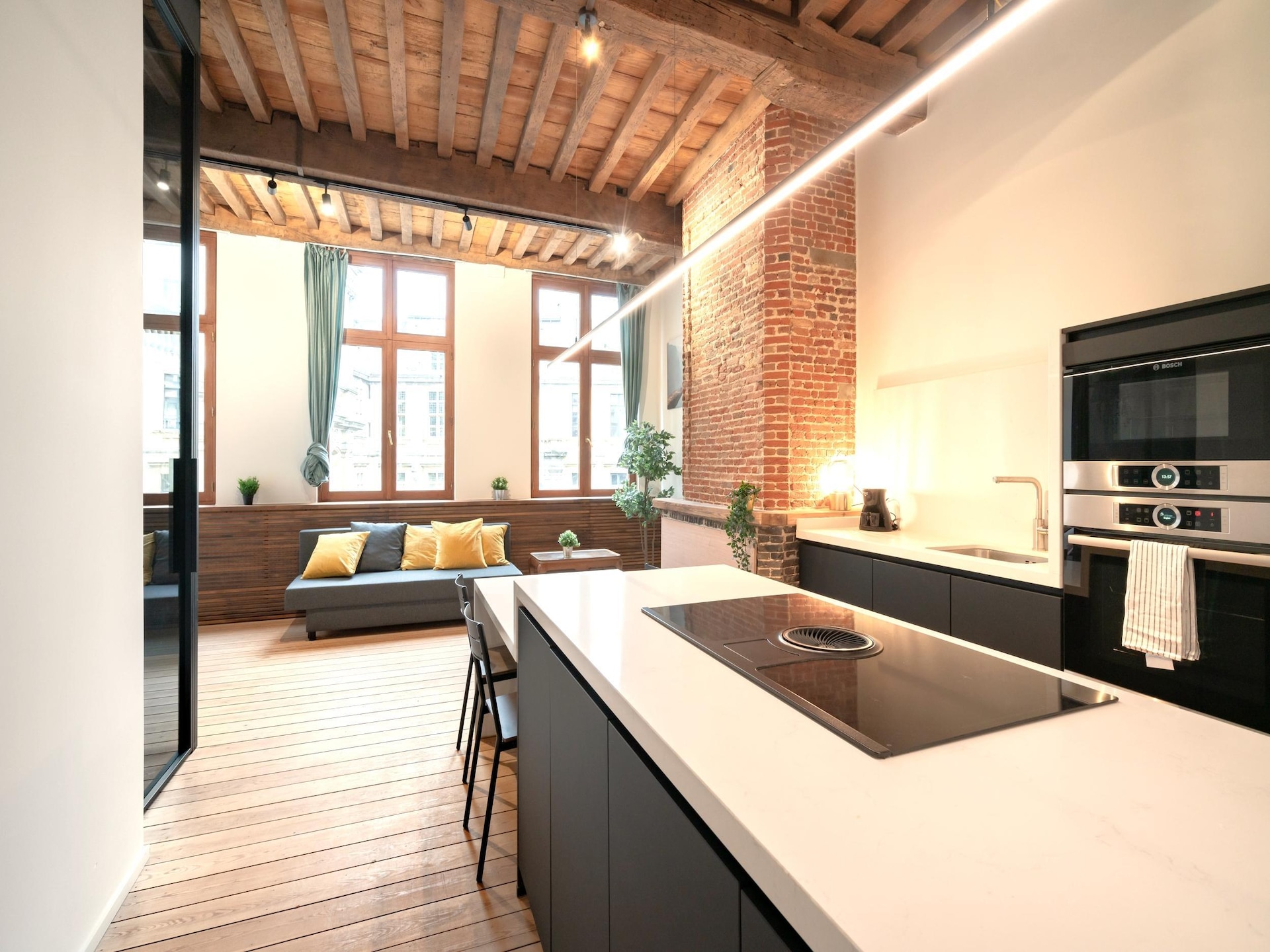 Duplex in hartje Antwerpen met houten interieur (65 m²) - foto 8